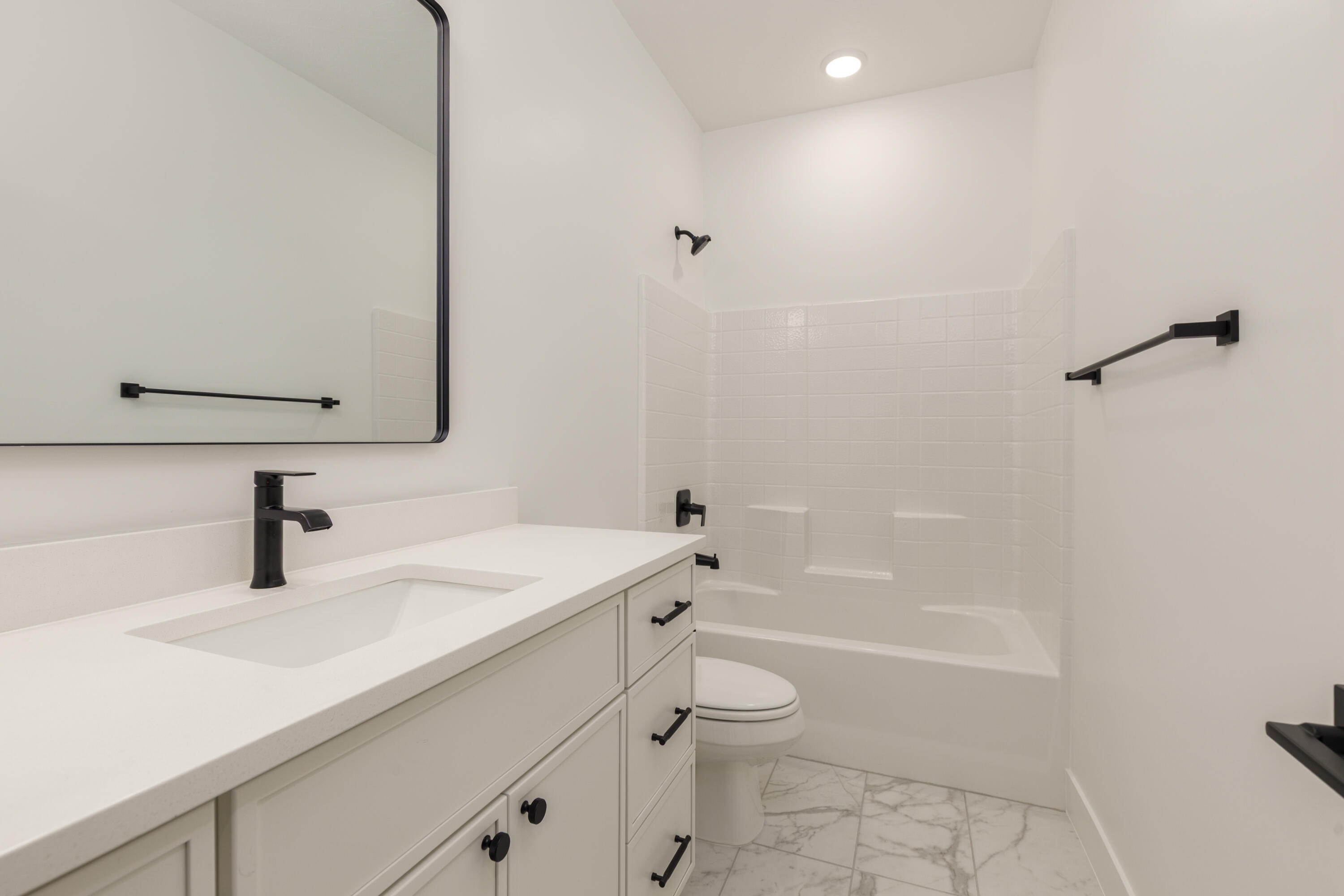 HURRICANE VIEWS - Residential