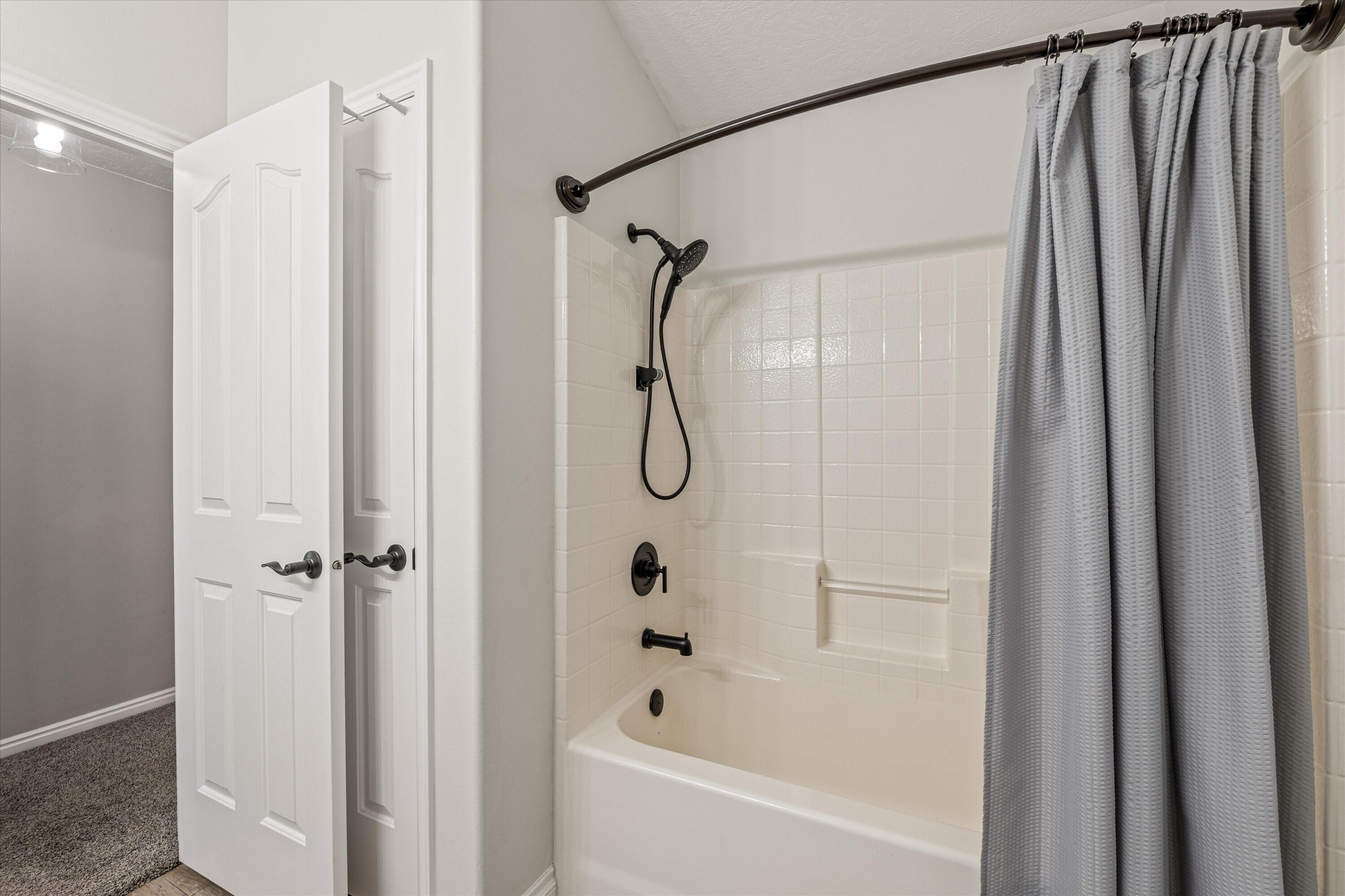 CHEYENNE AT RED CLIFFS - Residential