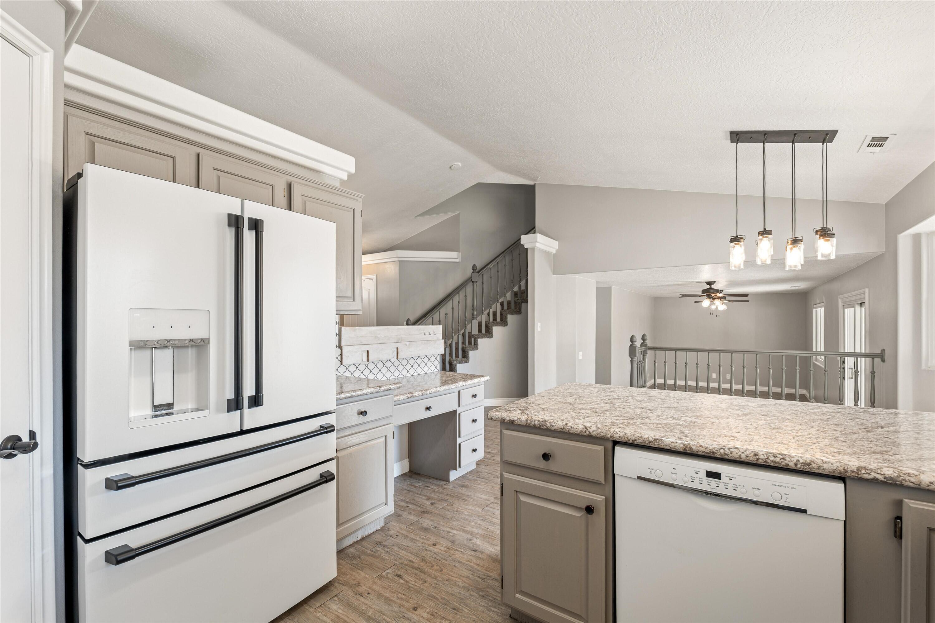 CHEYENNE AT RED CLIFFS - Residential