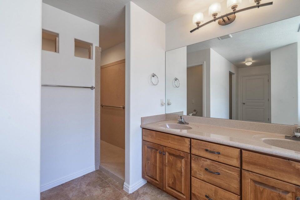 SIENNA HEIGHTS - Residential