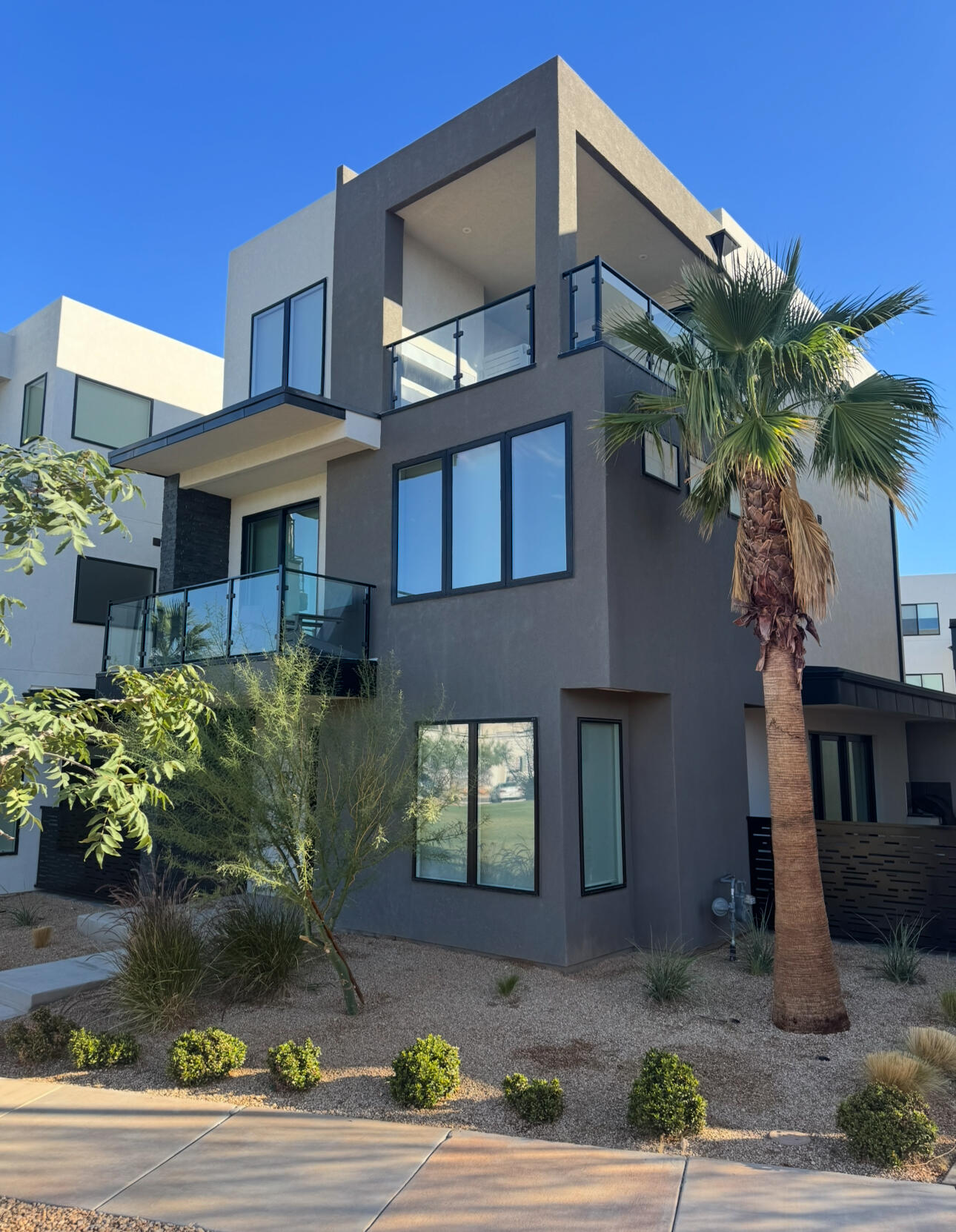 DESERT COLOR RESORT - Residential