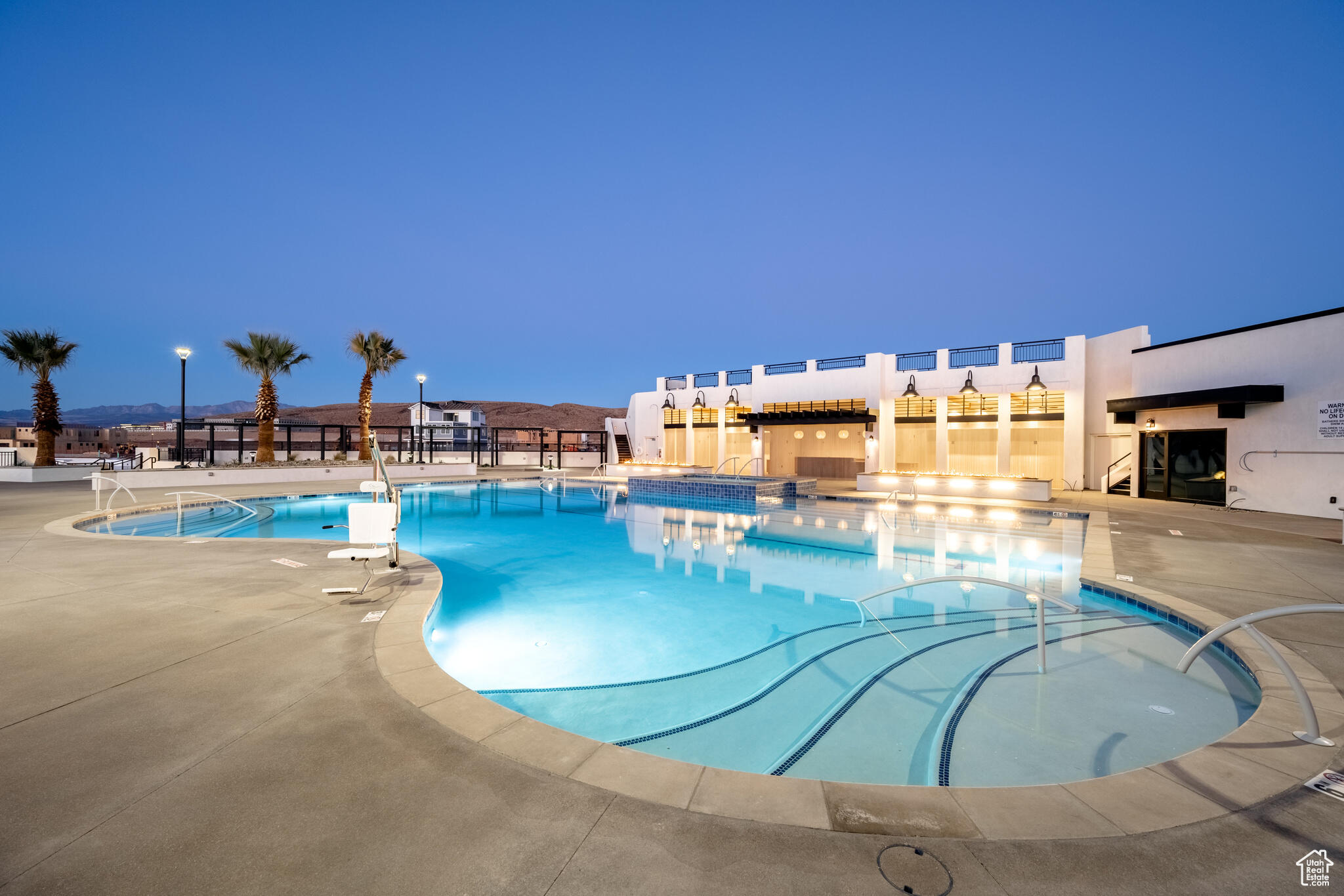 DESERT COLOR RESORT - Residential