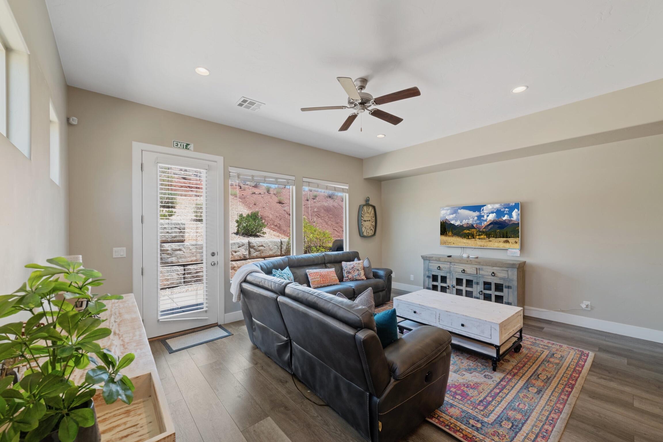 CORAL RIDGE TOWNHOMES - Residential