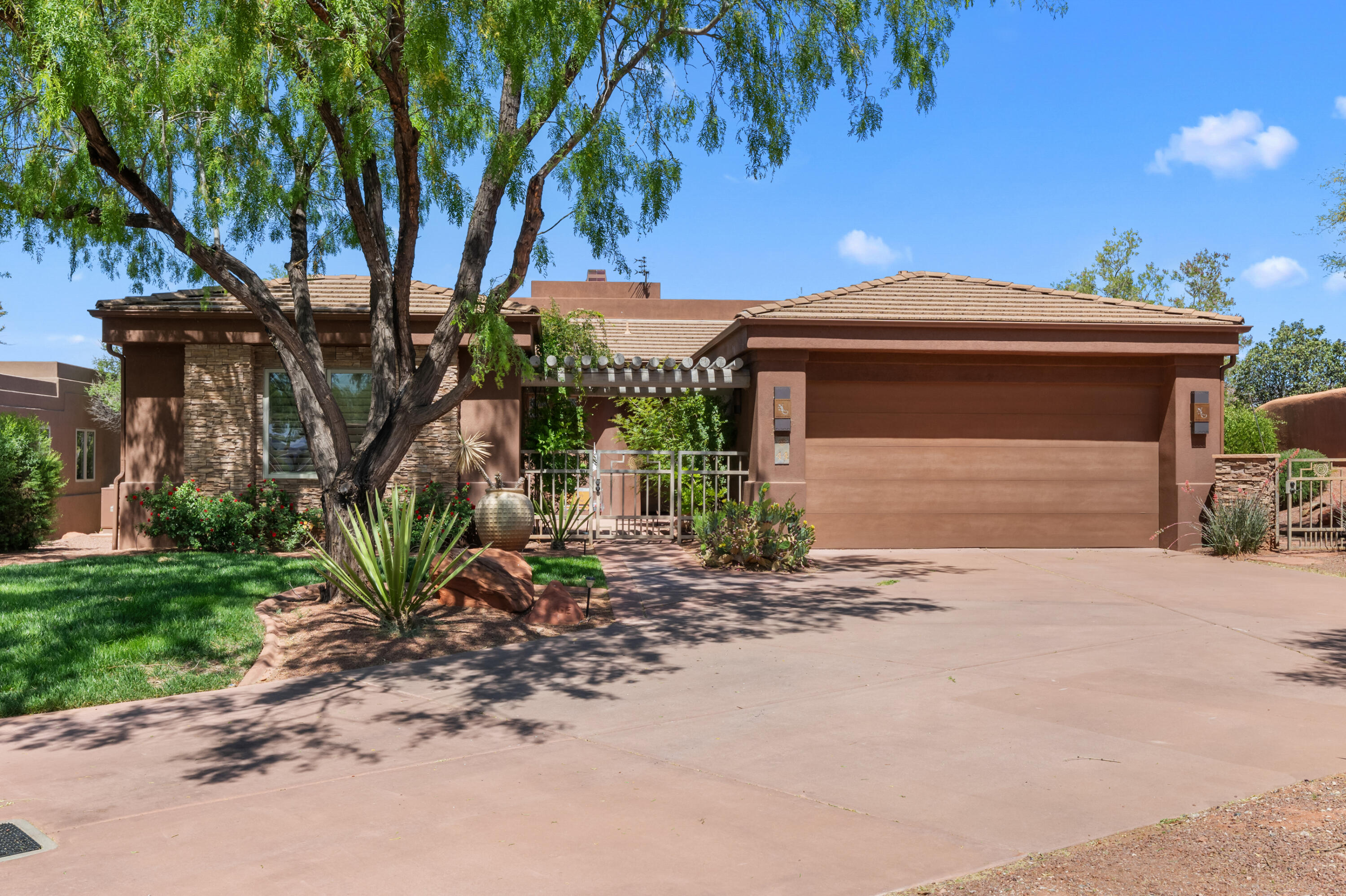 PAIUTE SPRINGS AT ENTRADA - Residential