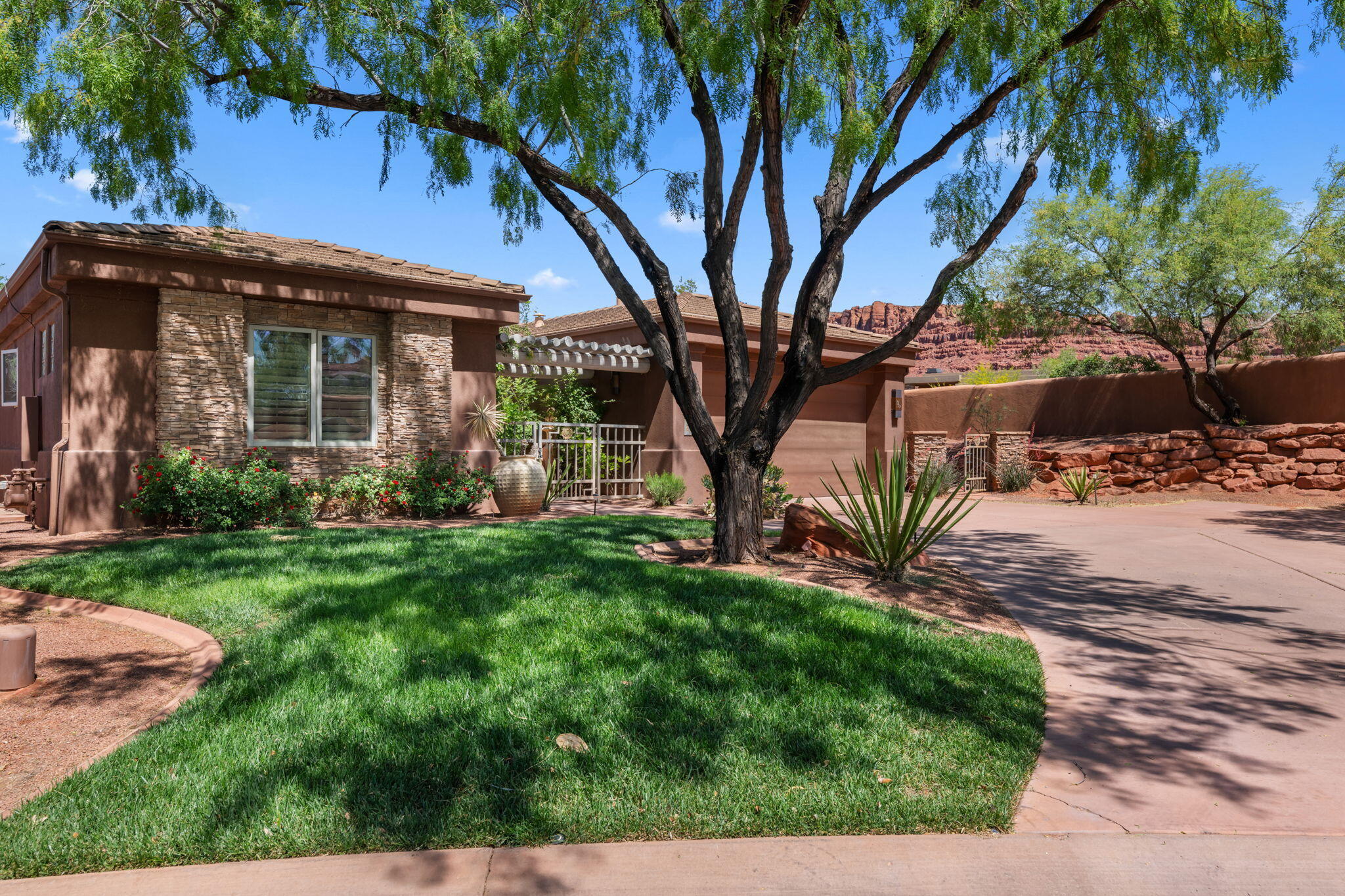 PAIUTE SPRINGS AT ENTRADA - Residential
