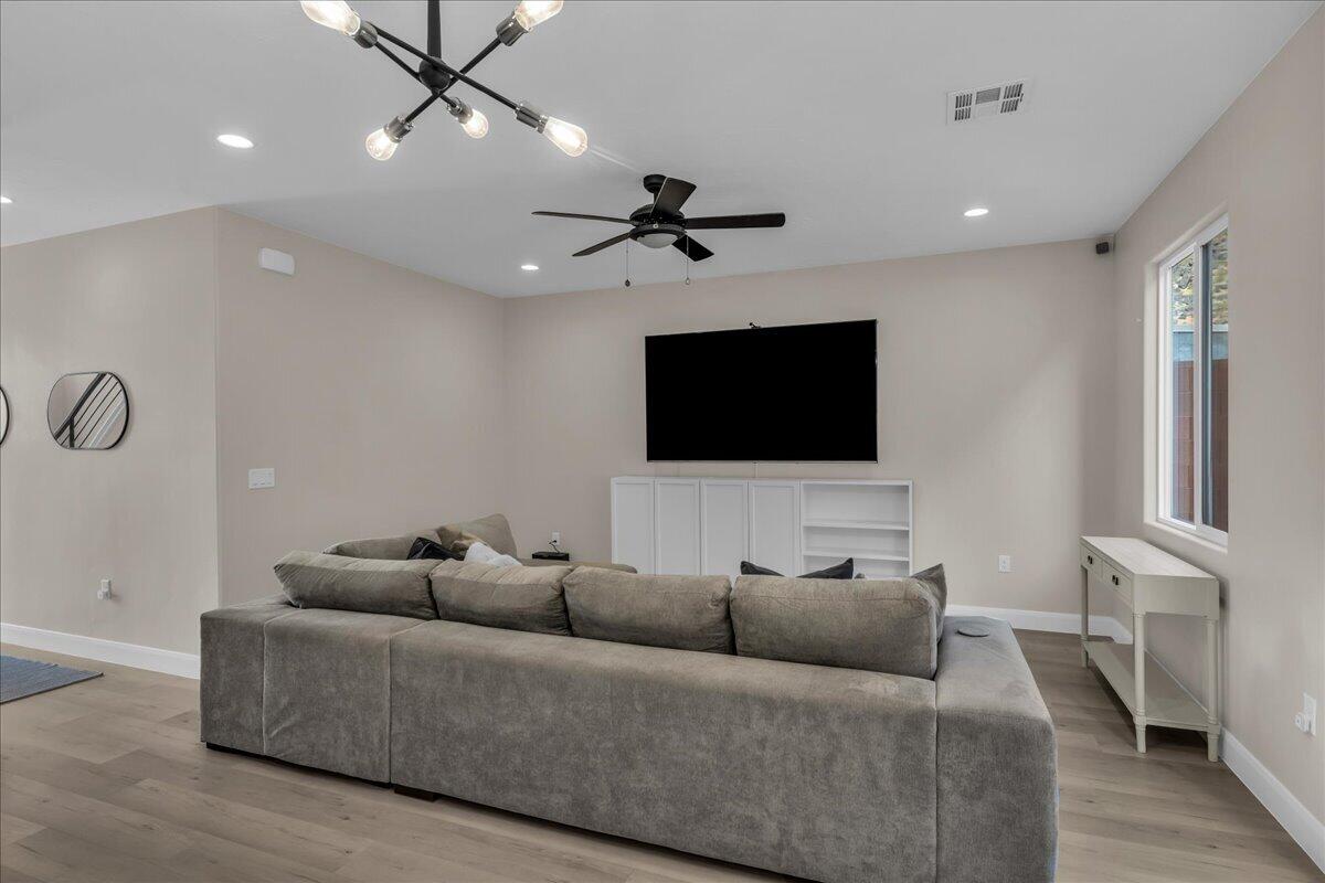 TWIN LAKE RESORT - Residential