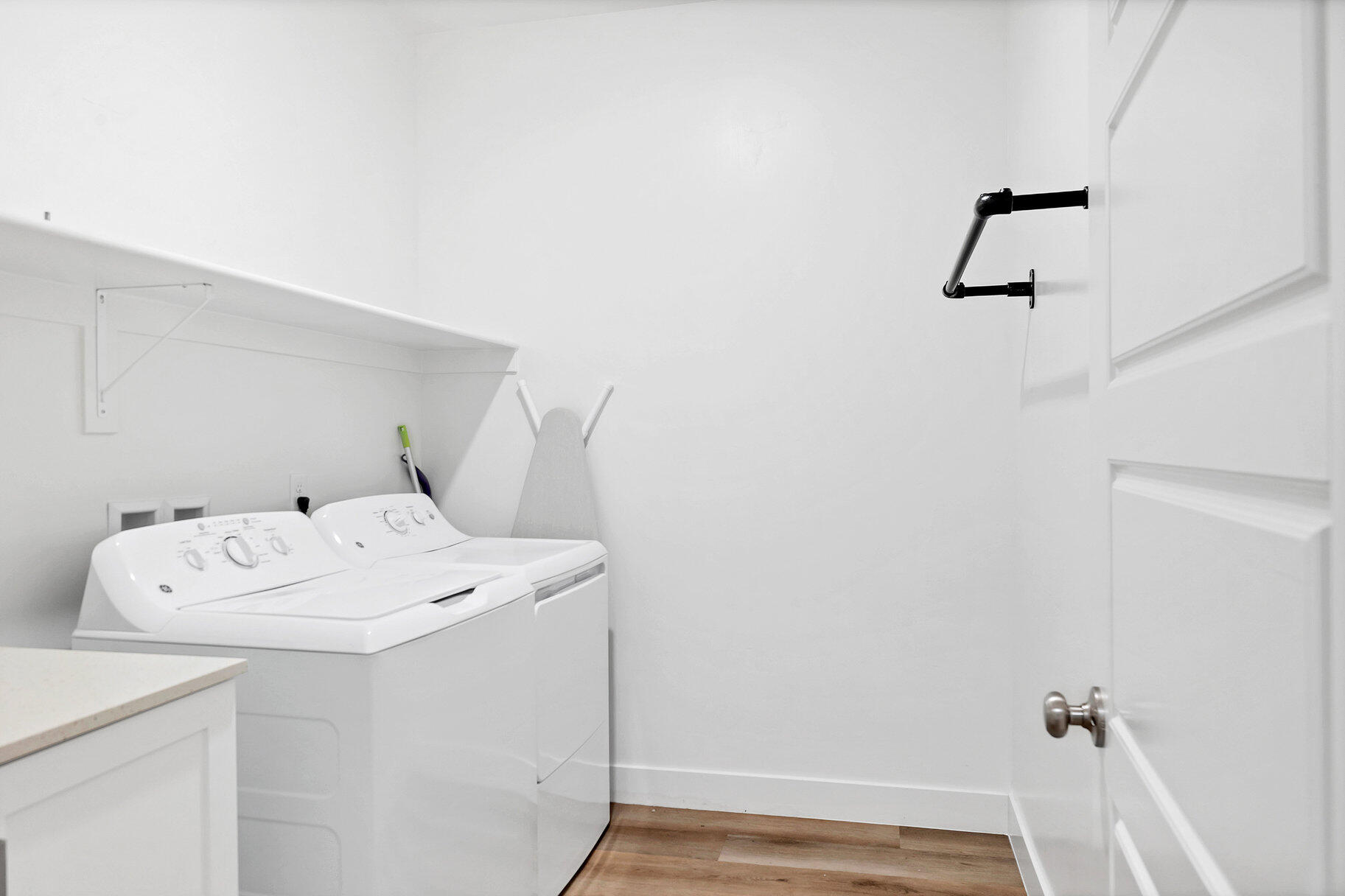 DESERT VISTA - Residential