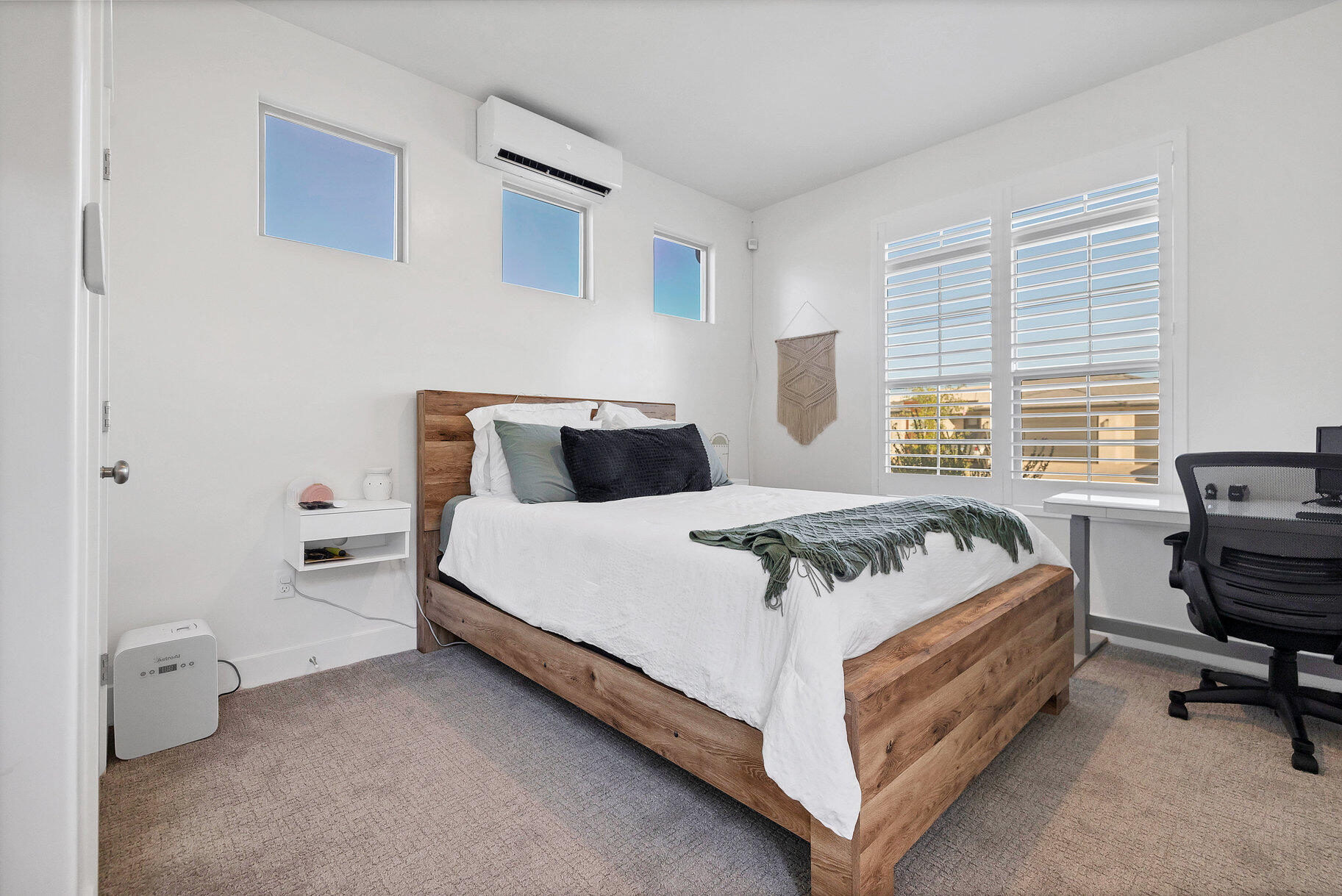 DESERT VISTA - Residential