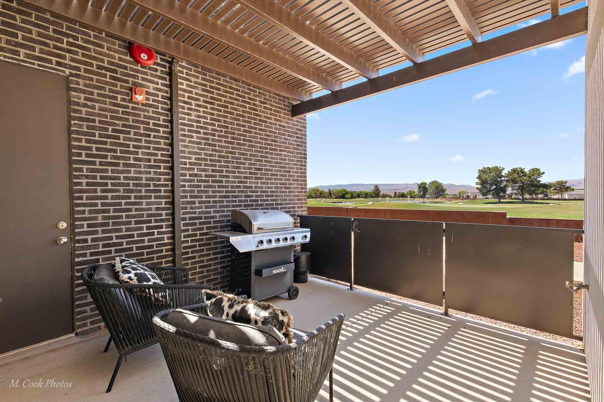 BLOOMINGTON VAC VILLAS - Residential