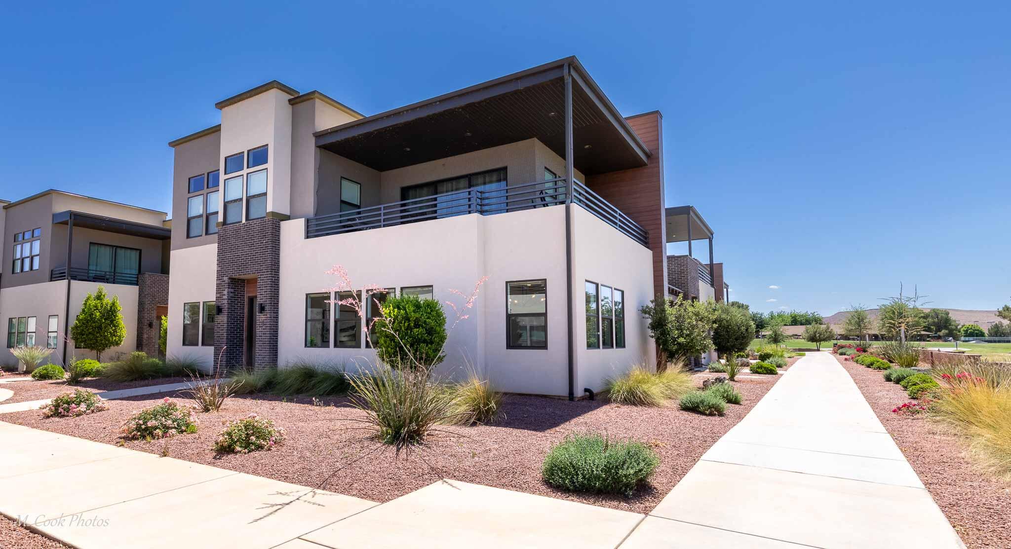 BLOOMINGTON VAC VILLAS - Residential