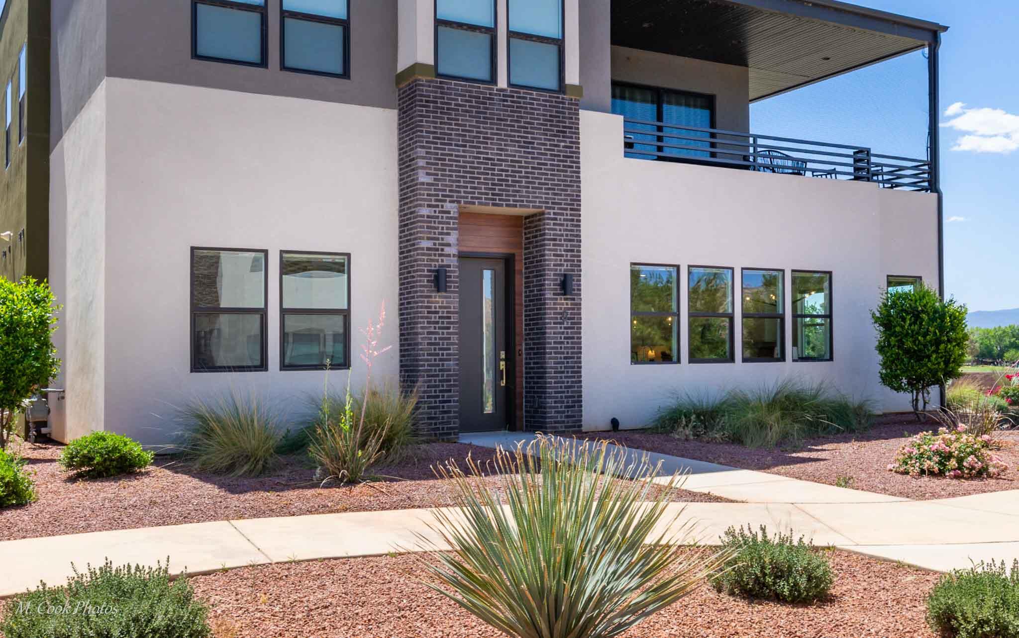 BLOOMINGTON VAC VILLAS - Residential