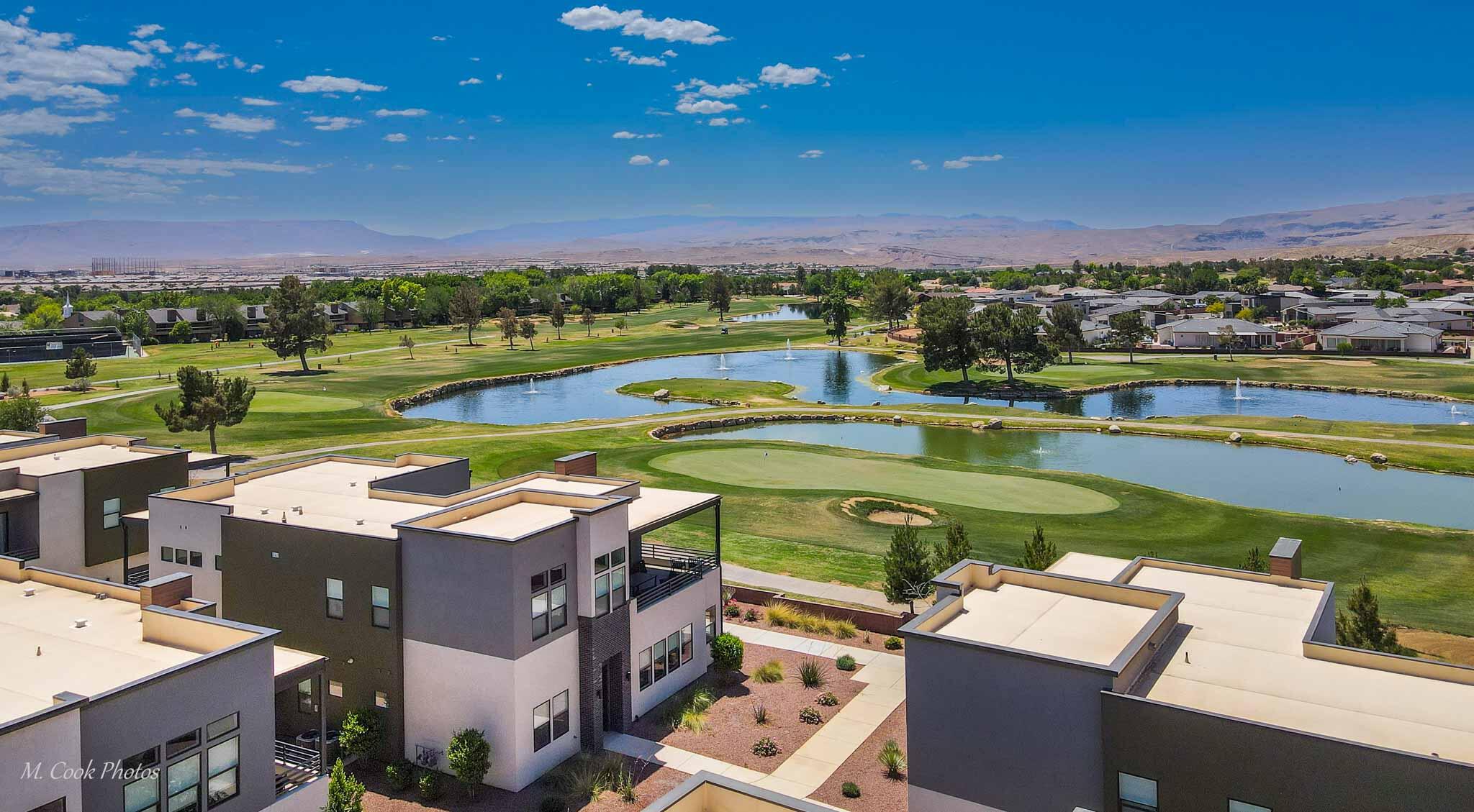 BLOOMINGTON VAC VILLAS - Residential