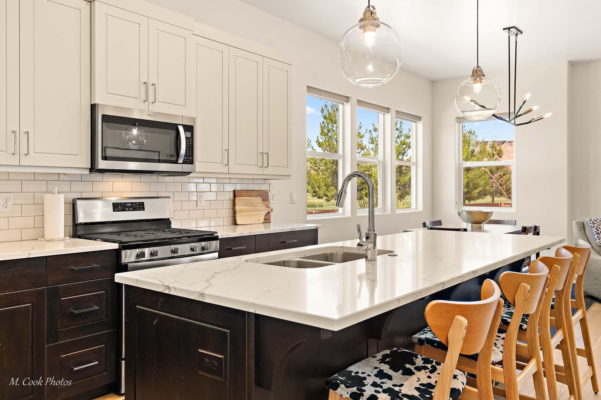 BLOOMINGTON VAC VILLAS - Residential