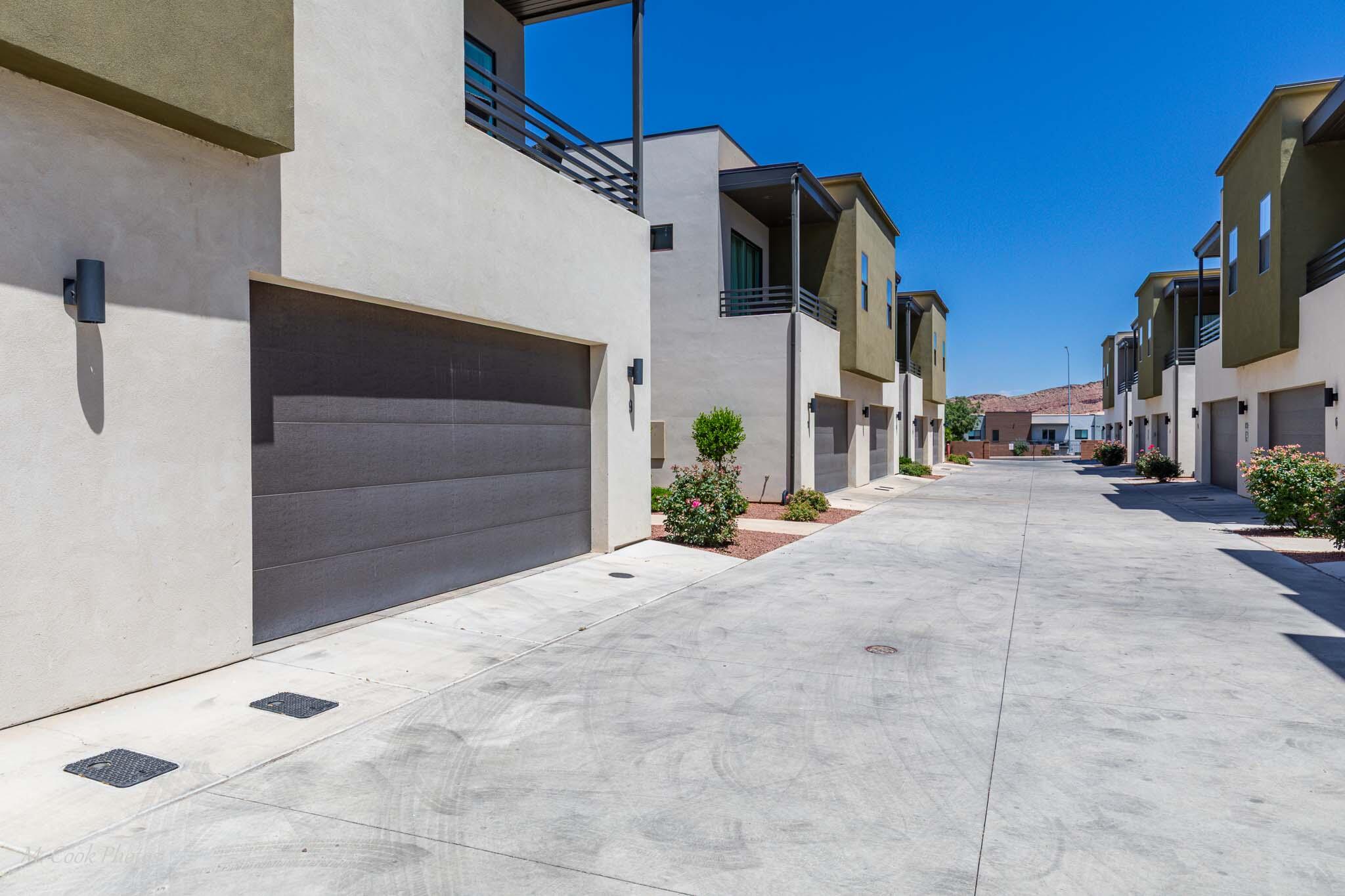 BLOOMINGTON VAC VILLAS - Residential