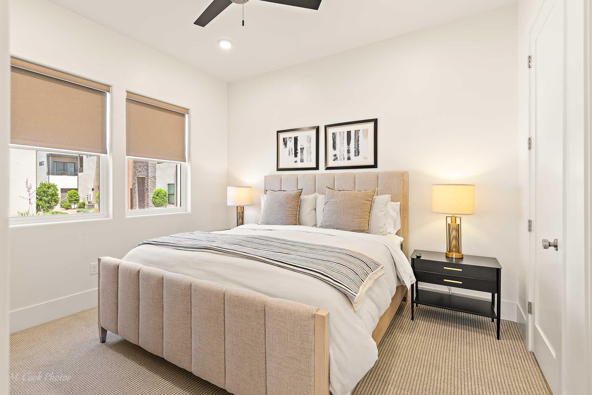 BLOOMINGTON VAC VILLAS - Residential