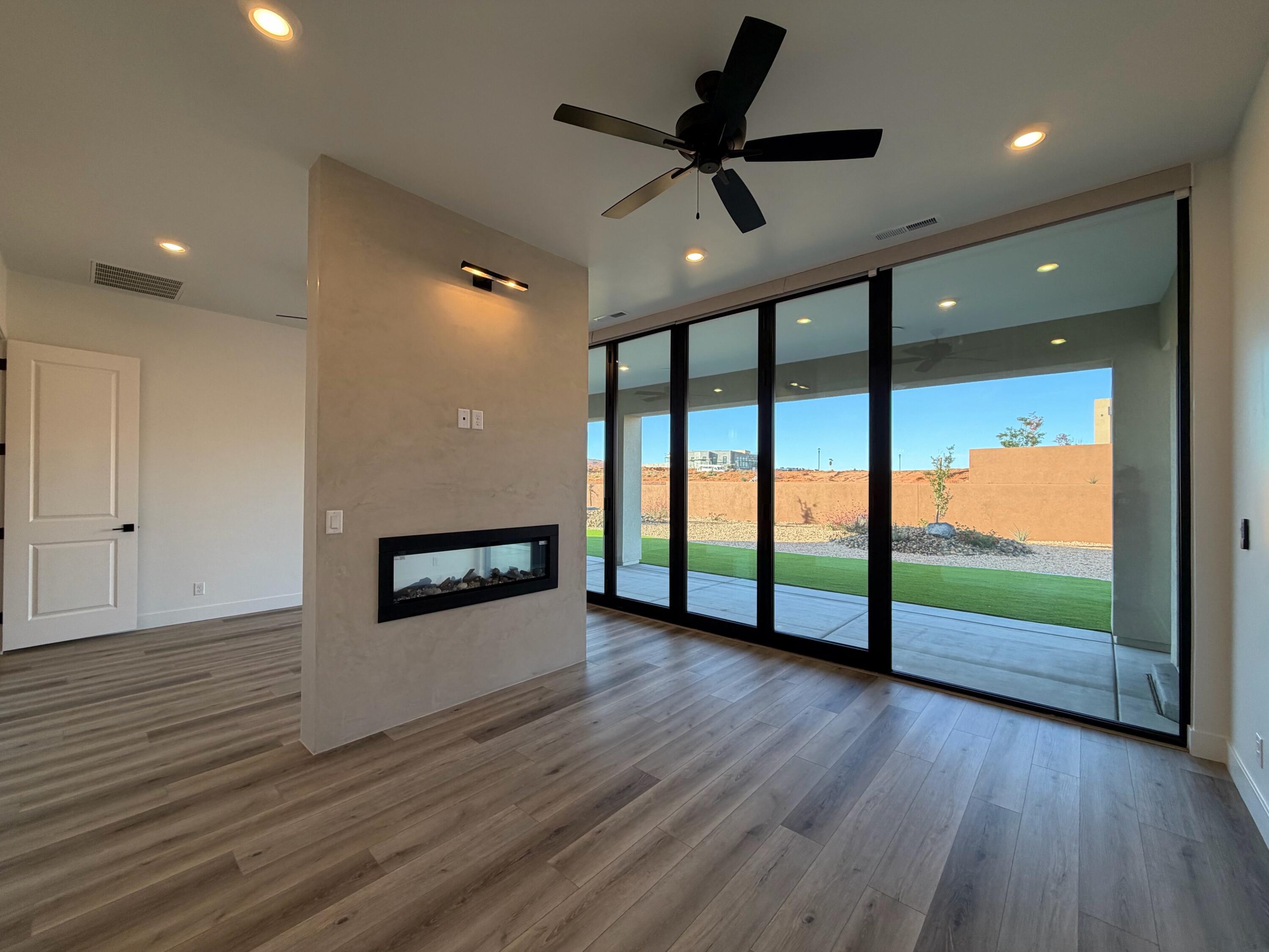 ESTATES AT SAND HOLLOW - Residential