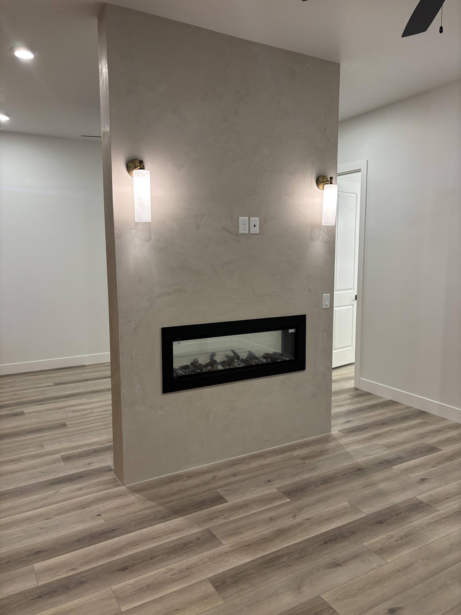 ESTATES AT SAND HOLLOW - Residential