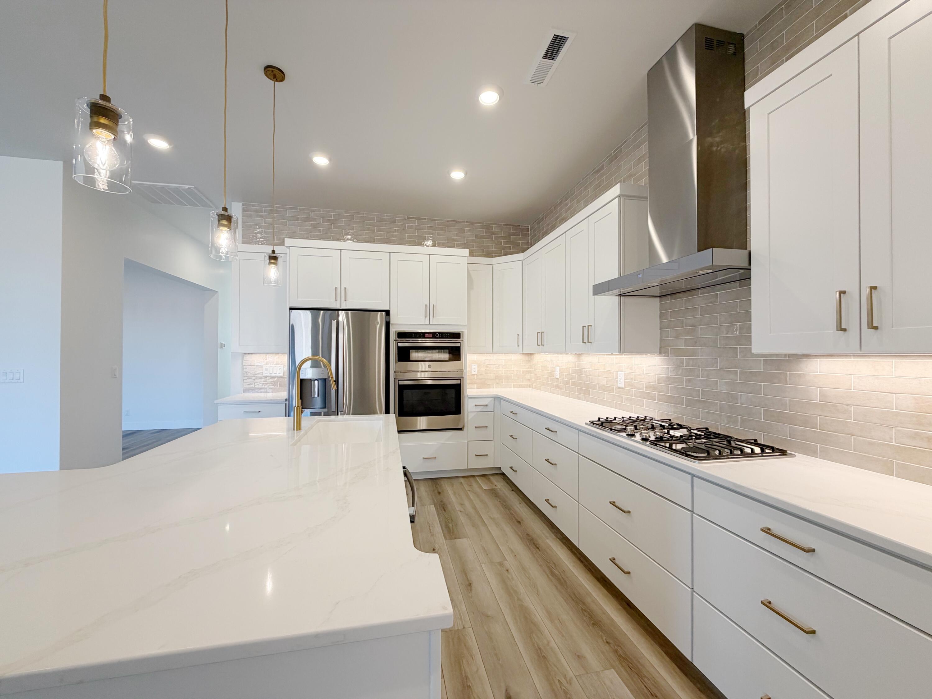 ESTATES AT SAND HOLLOW - Residential