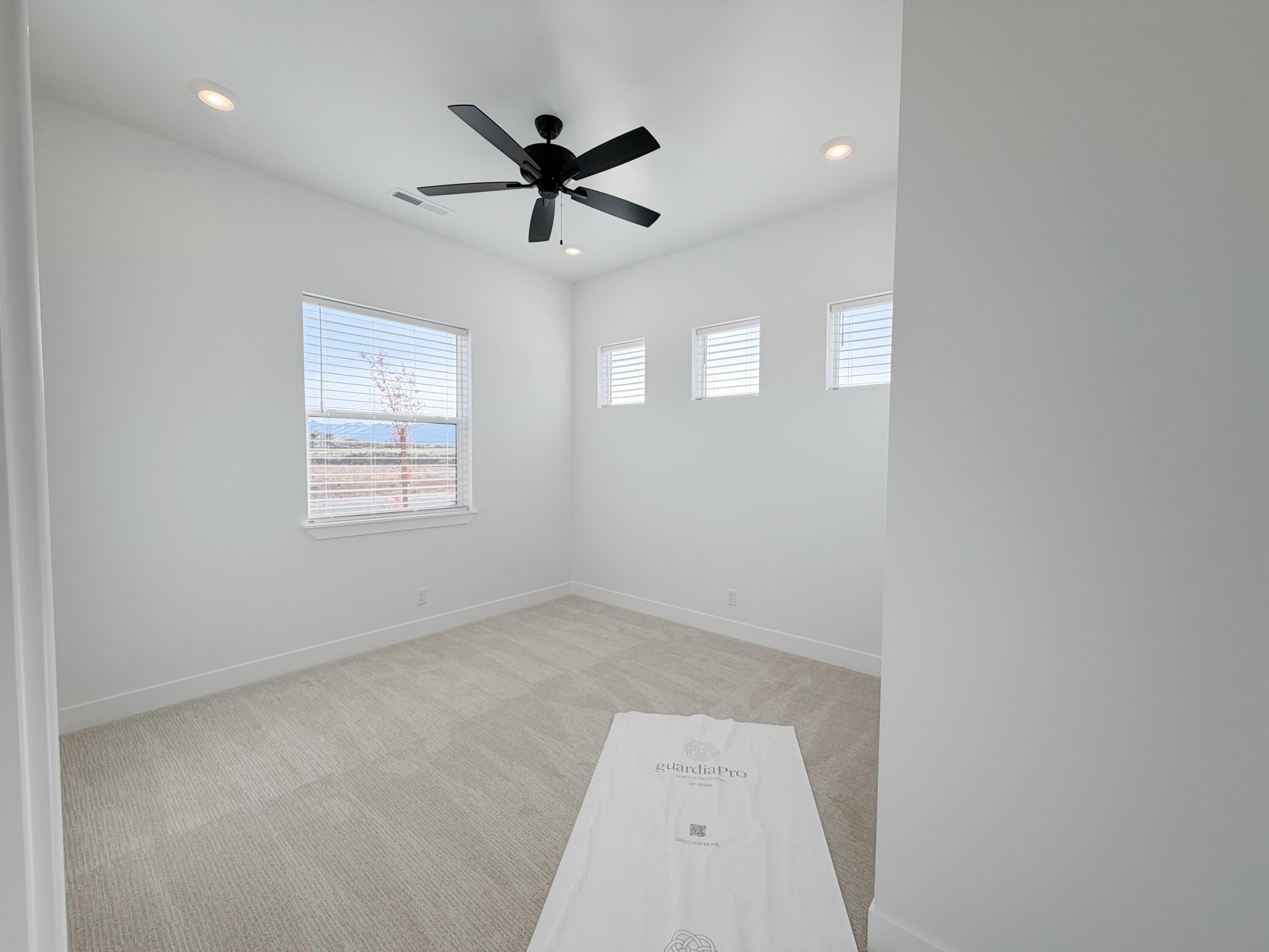 ESTATES AT SAND HOLLOW - Residential