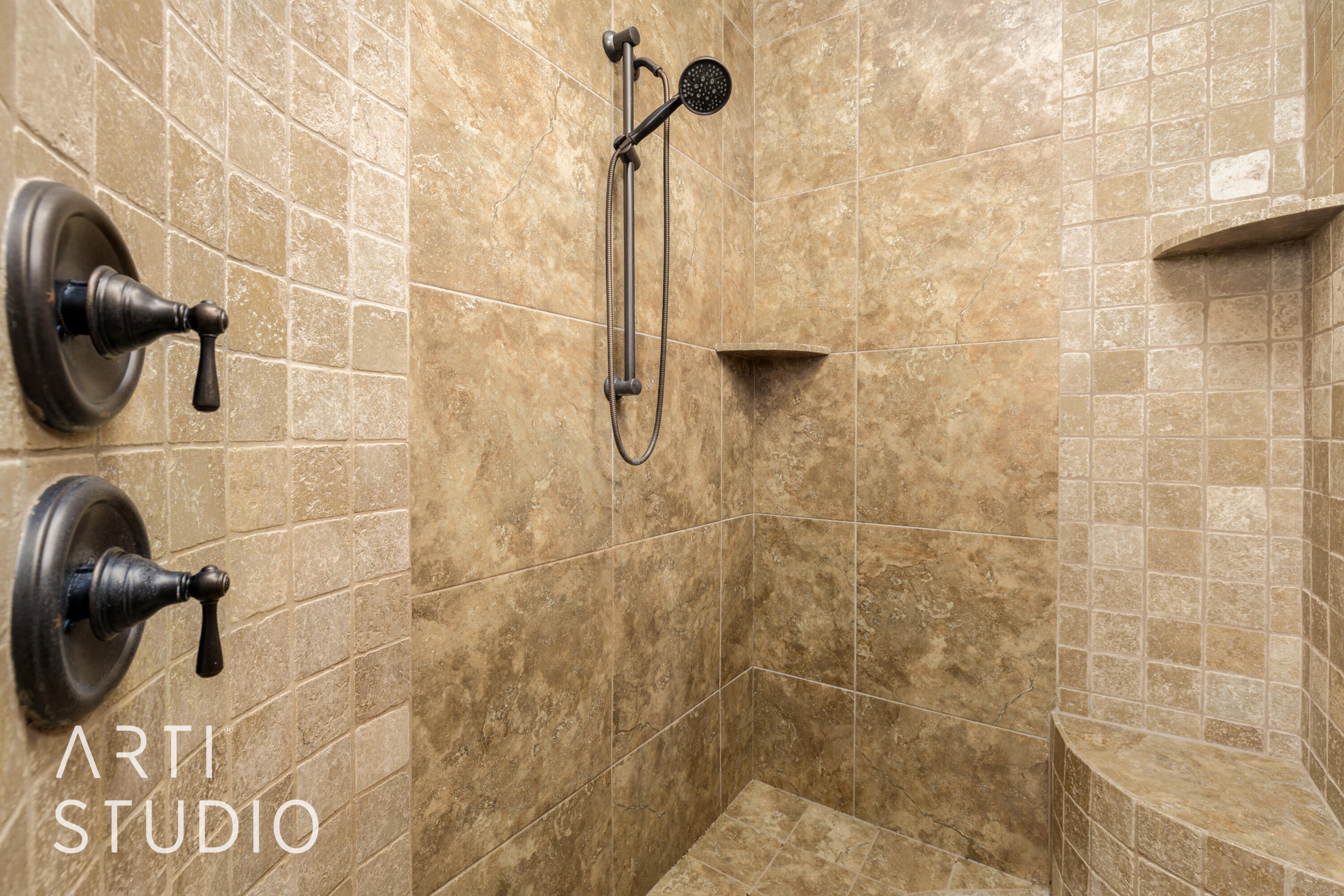 RICHARD PARRY MINOR LOT - Residential