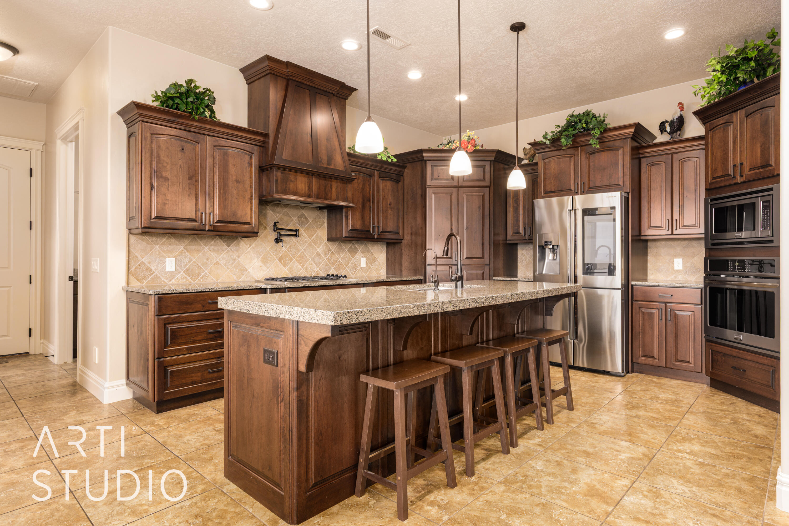 RICHARD PARRY MINOR LOT - Residential