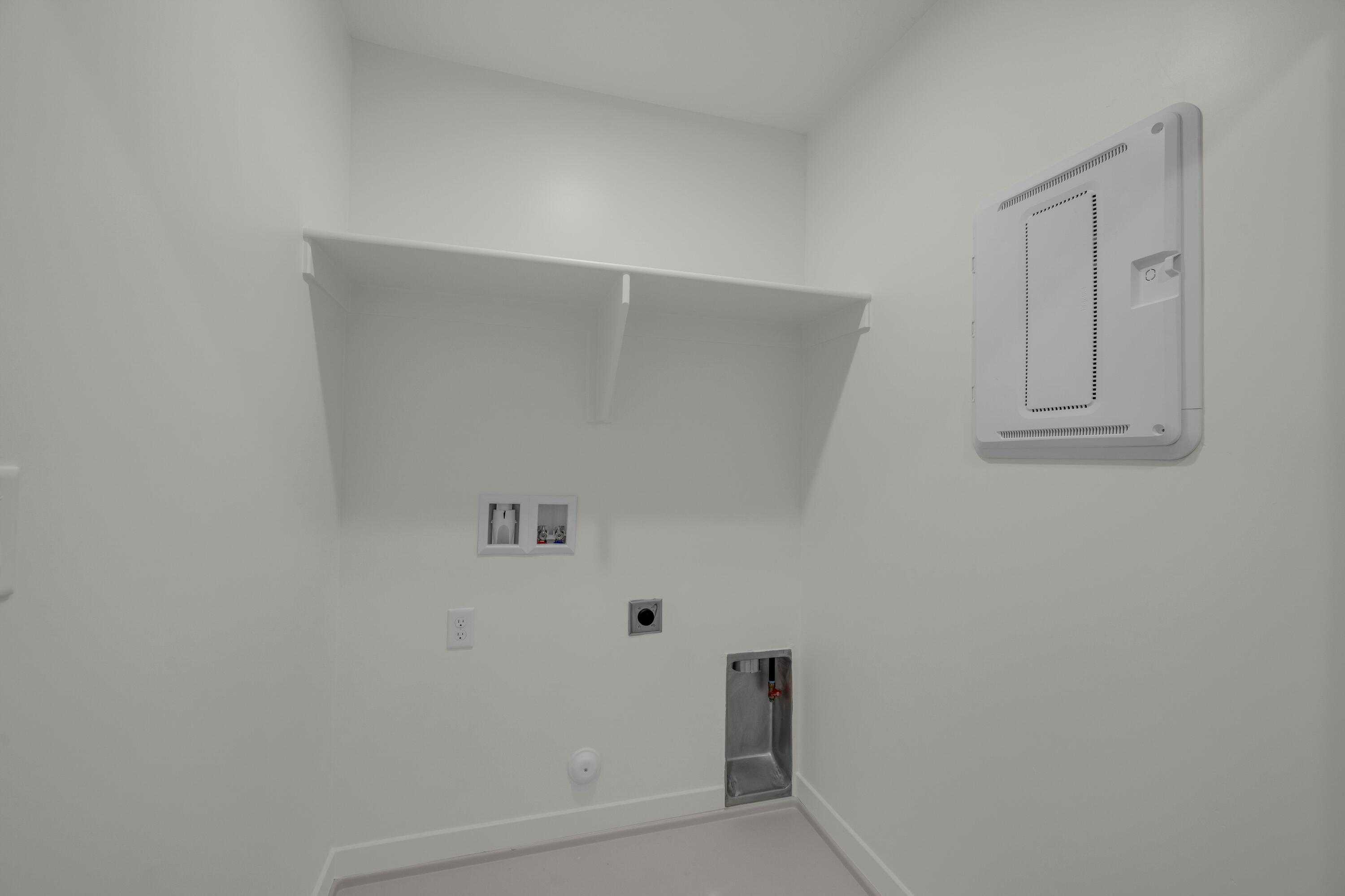 WHITE TRAILS - Residential