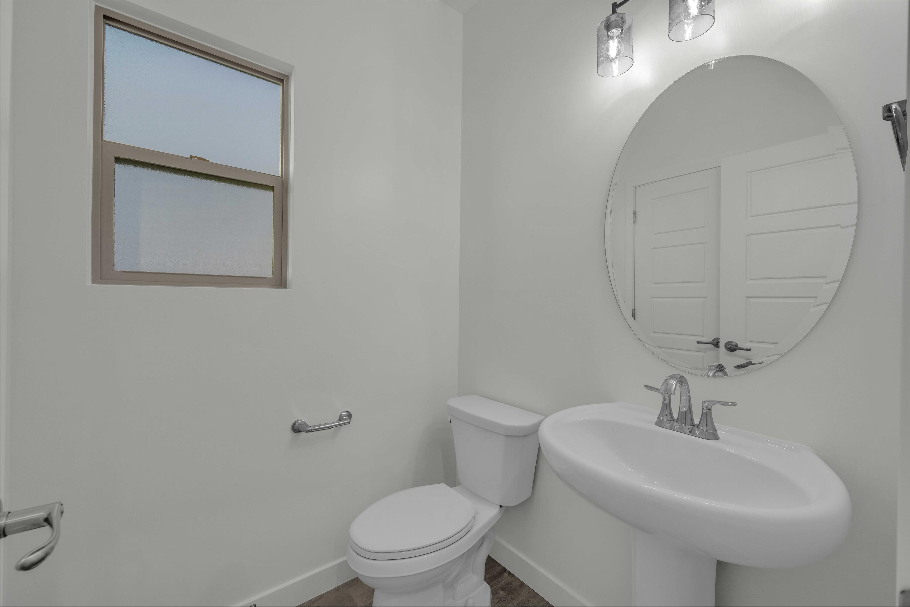 WHITE TRAILS - Residential