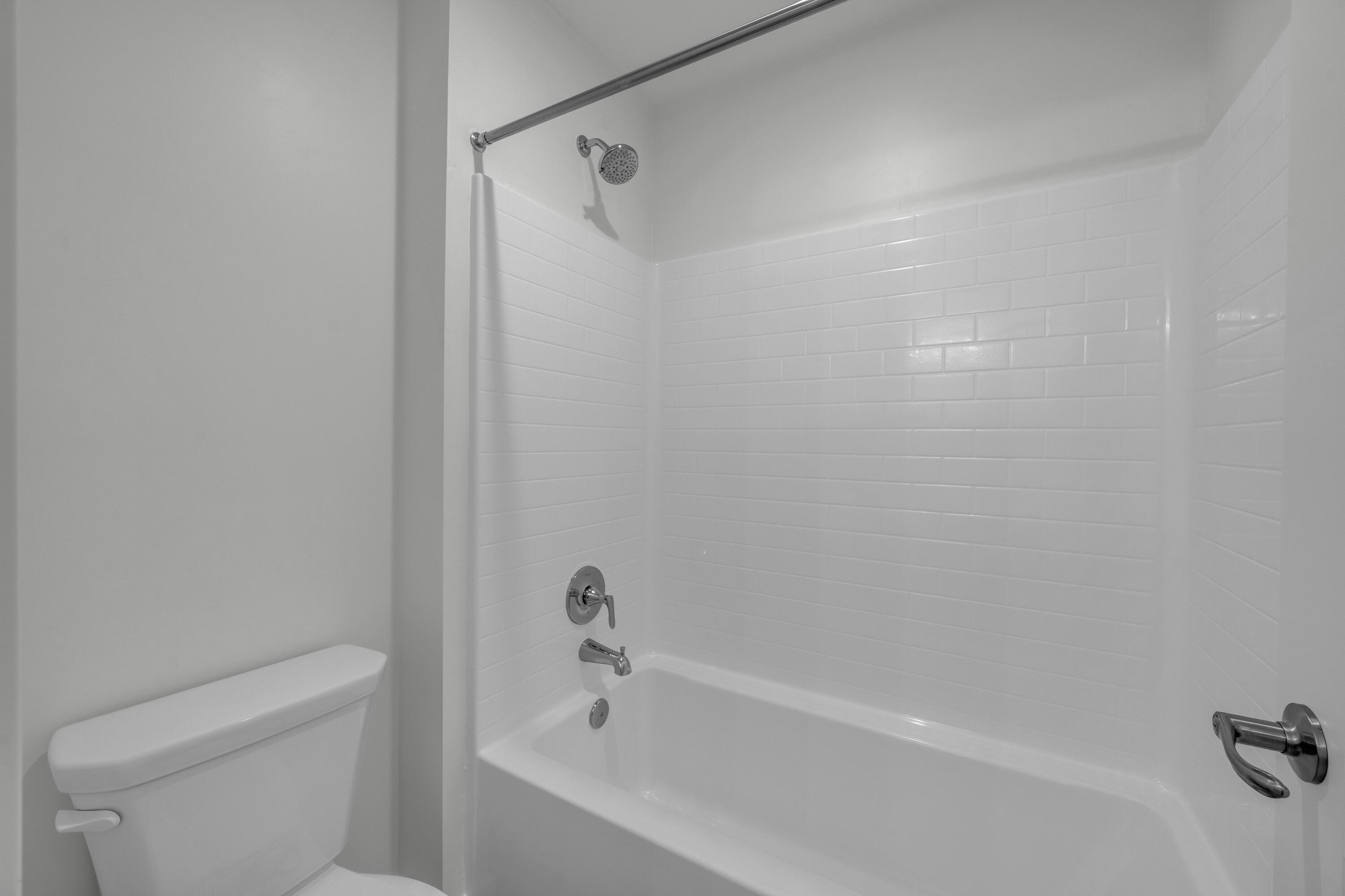 WHITE TRAILS - Residential