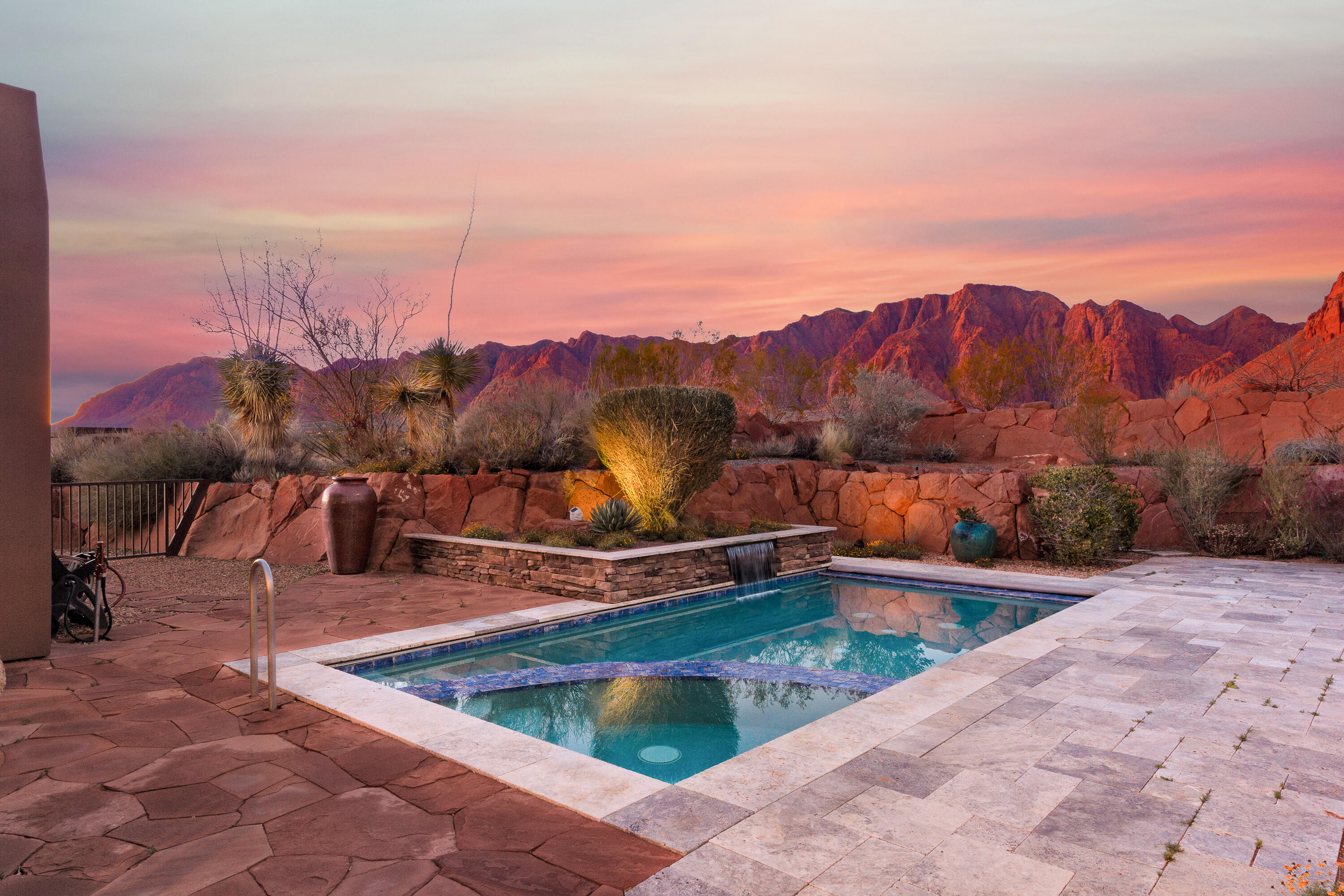 TAVIAWK - Residential