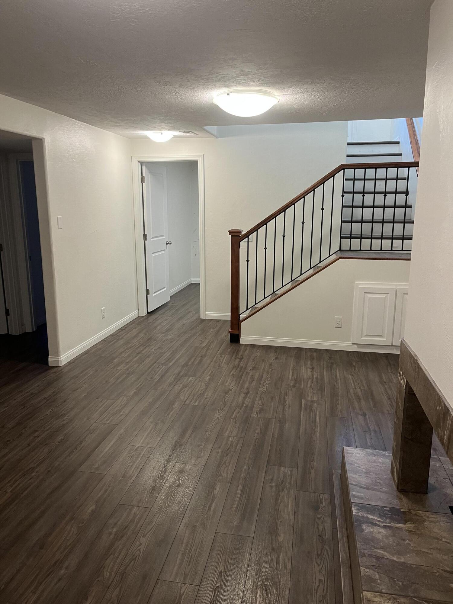 TEMPLE GARDENS CONDOS - Residential