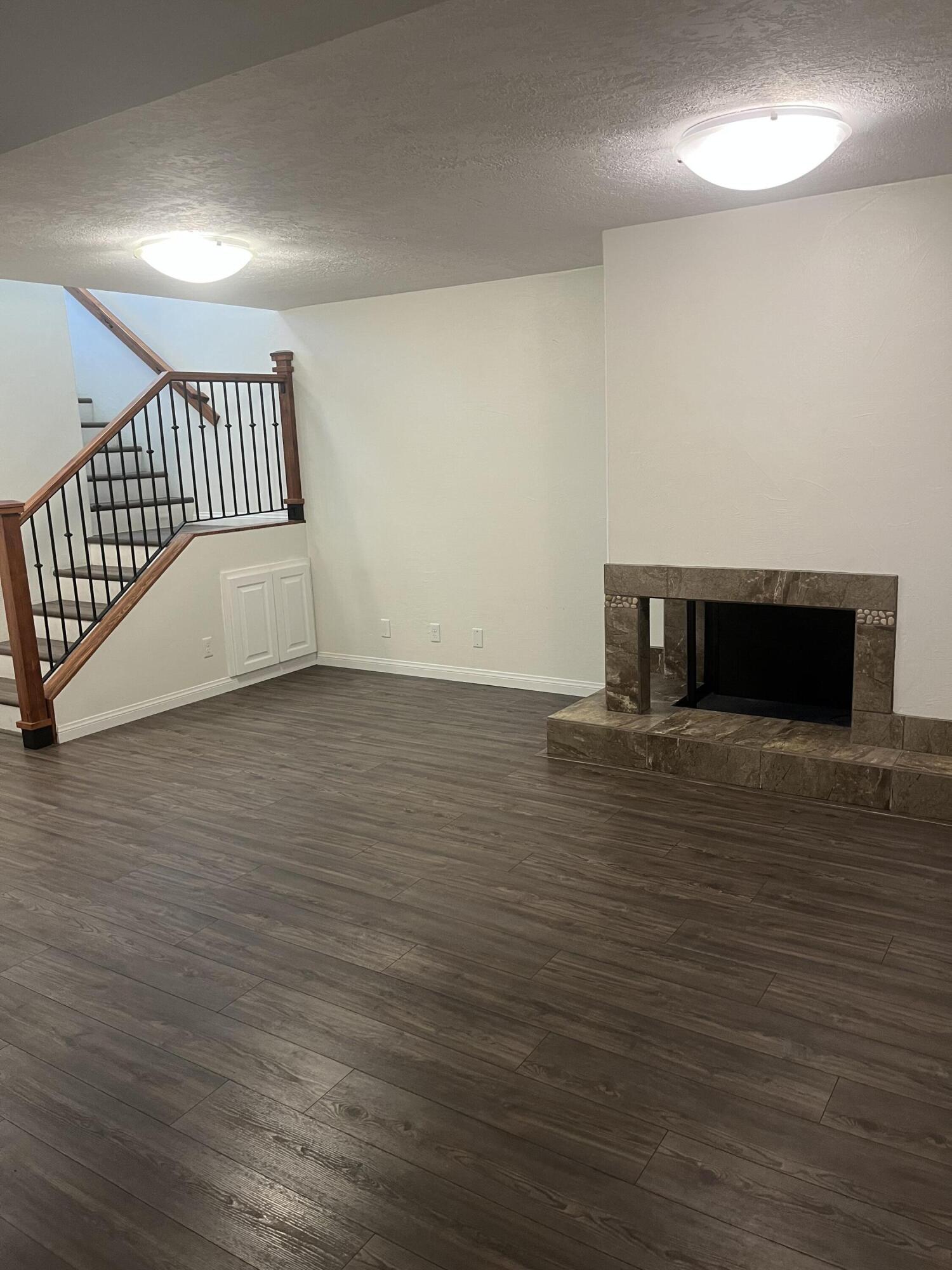 TEMPLE GARDENS CONDOS - Residential