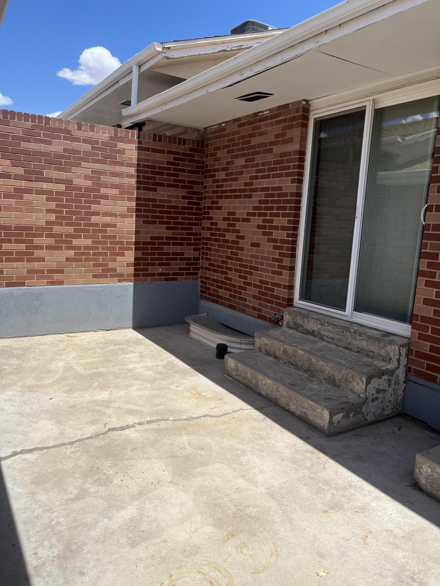 TEMPLE GARDENS CONDOS - Residential