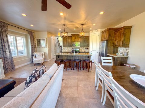 Tiny photo for 1640 W CALEDONIA DUNES CIR, Saint George, UT 84770 (MLS # 26-272478)