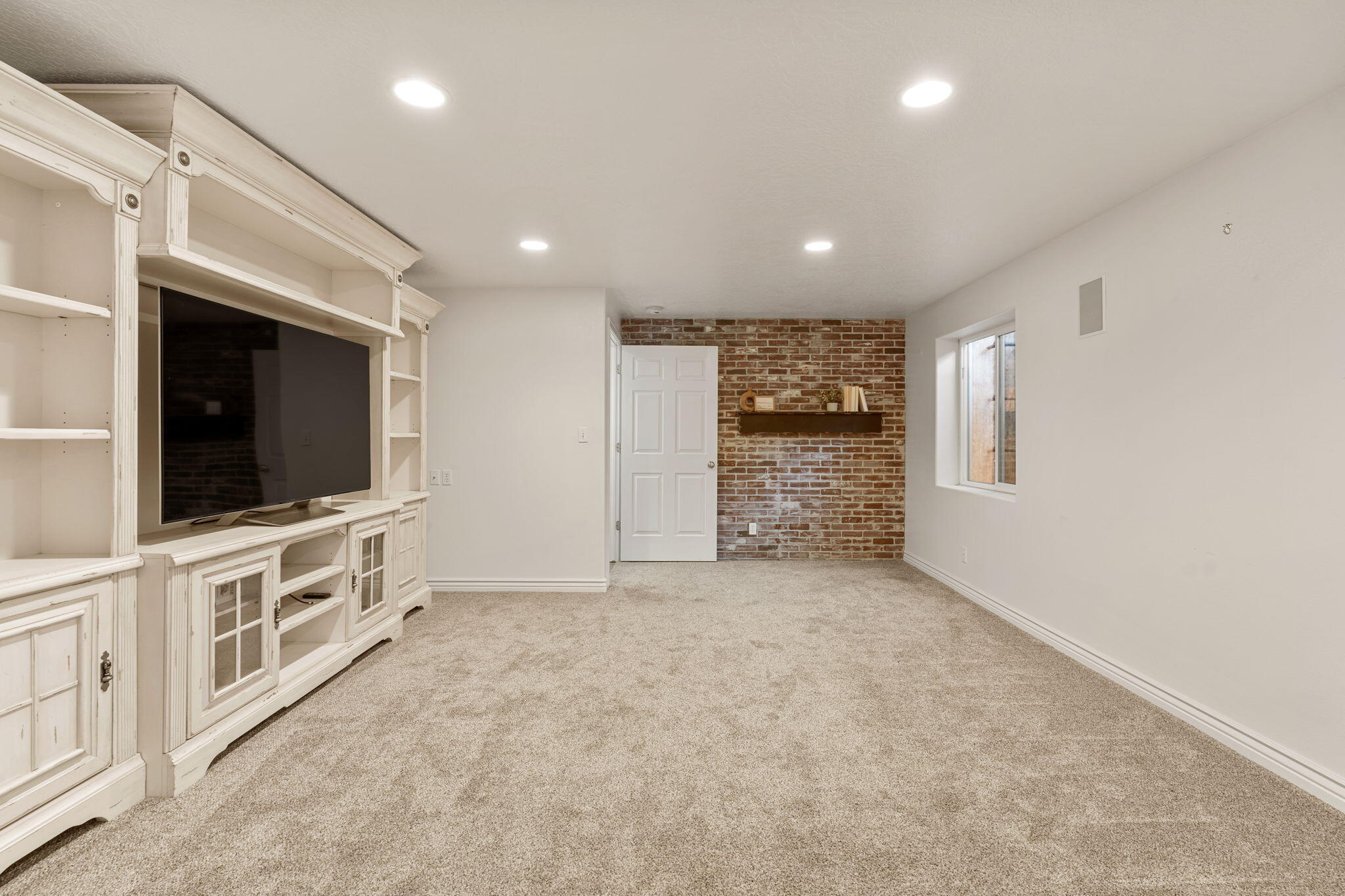 FOREMASTER RIDGE - Residential