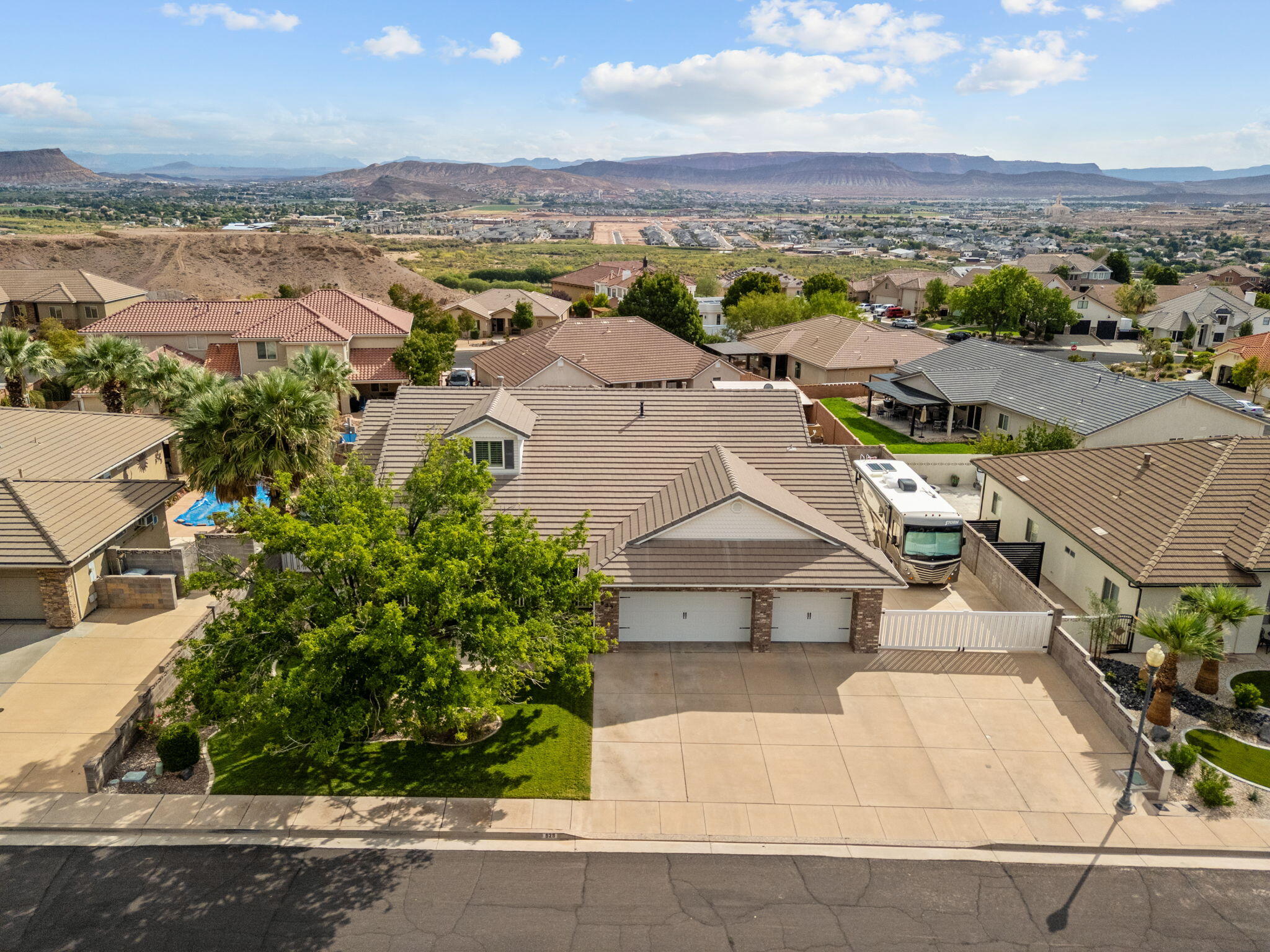 FOREMASTER RIDGE - Residential