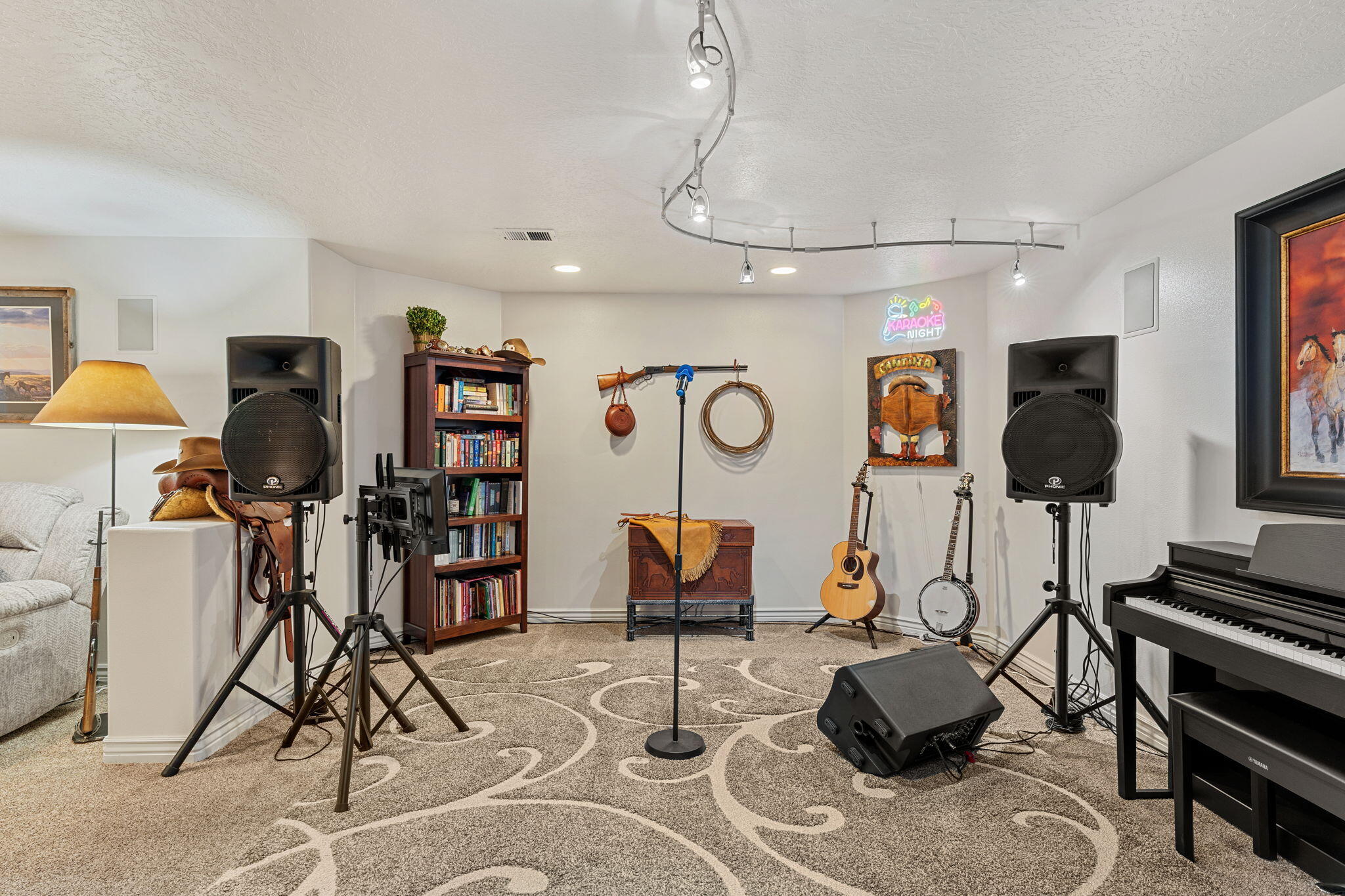 FOREMASTER RIDGE - Residential