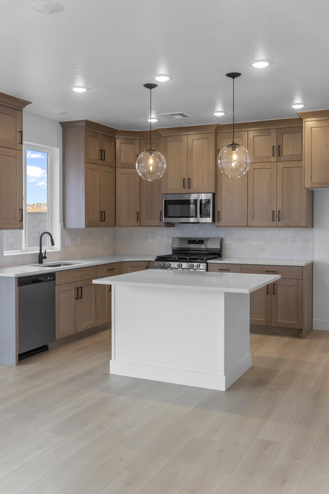 LEGACY AT SAND HOLLOW - Residential