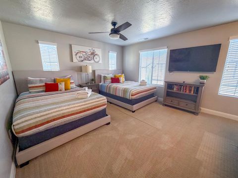 Tiny photo for 1920 E FIESTA LN, Washington, UT 84780 (MLS # 25-267501)