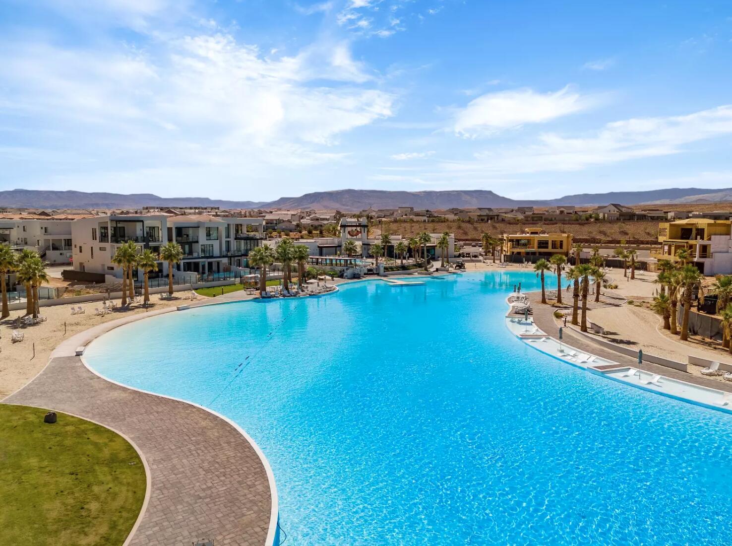 ATKINVILLE TOWNHOMES AT DESERT COLOR - Residential