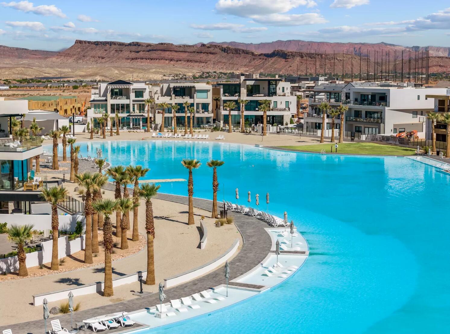 ATKINVILLE TOWNHOMES AT DESERT COLOR - Residential