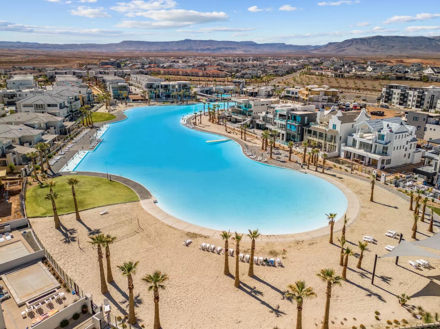 ATKINVILLE TOWNHOMES AT DESERT COLOR - Residential