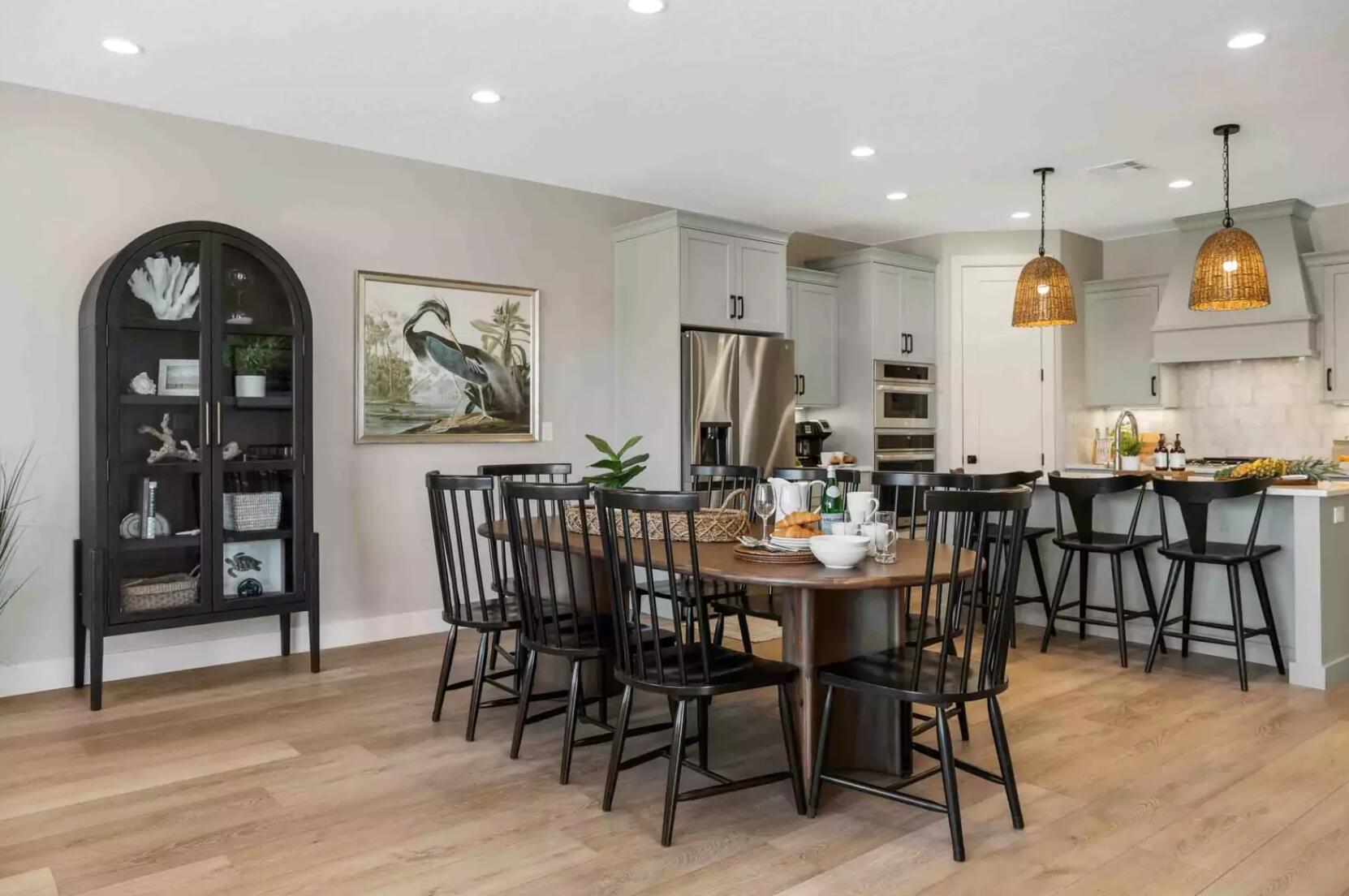 ATKINVILLE TOWNHOMES AT DESERT COLOR - Residential