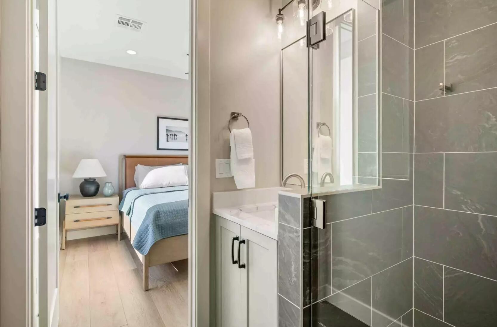 ATKINVILLE TOWNHOMES AT DESERT COLOR - Residential