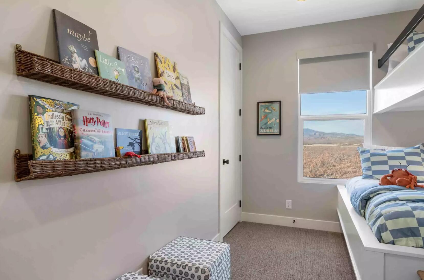 ATKINVILLE TOWNHOMES AT DESERT COLOR - Residential