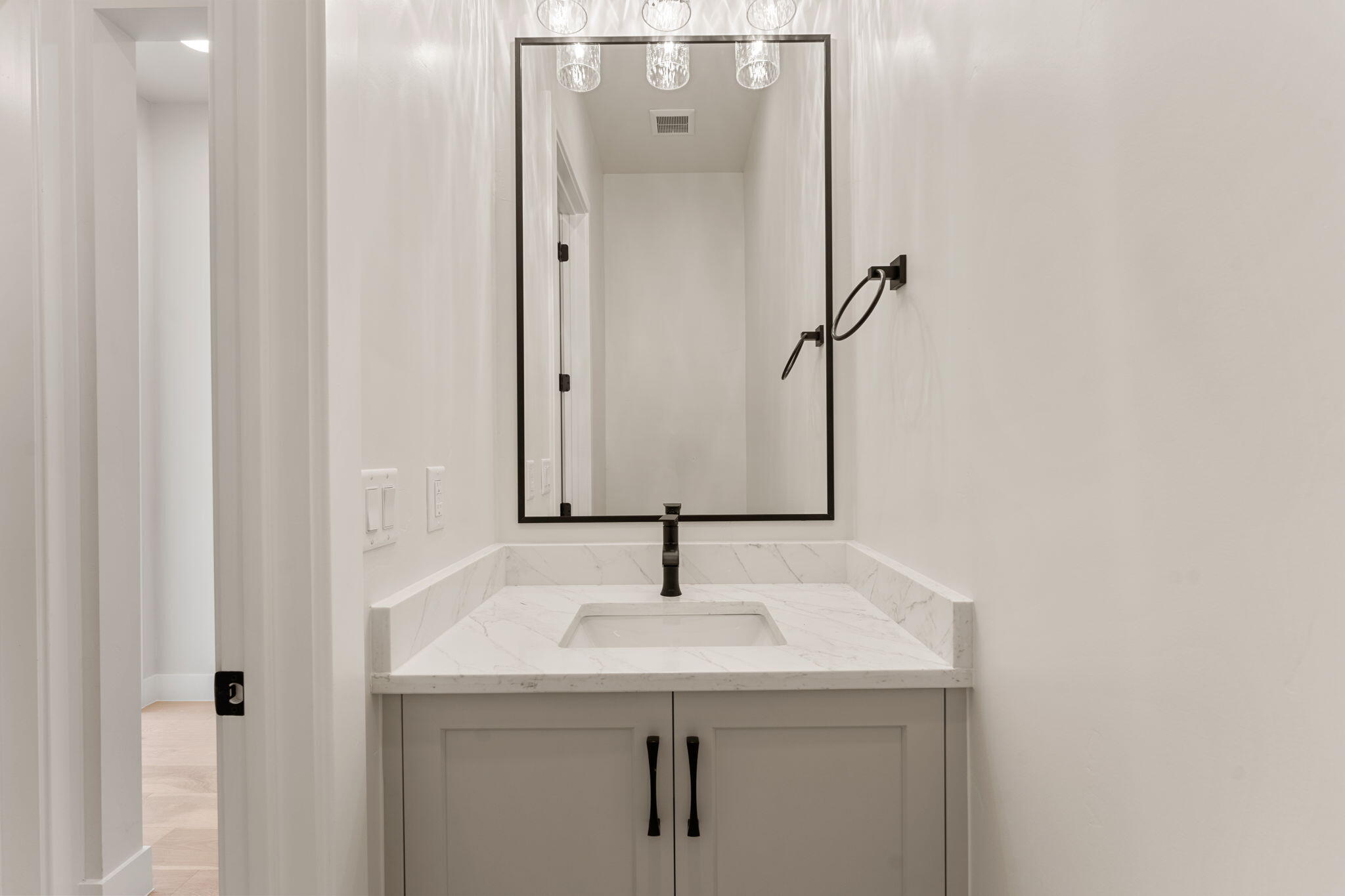 BLACK STONE - Residential