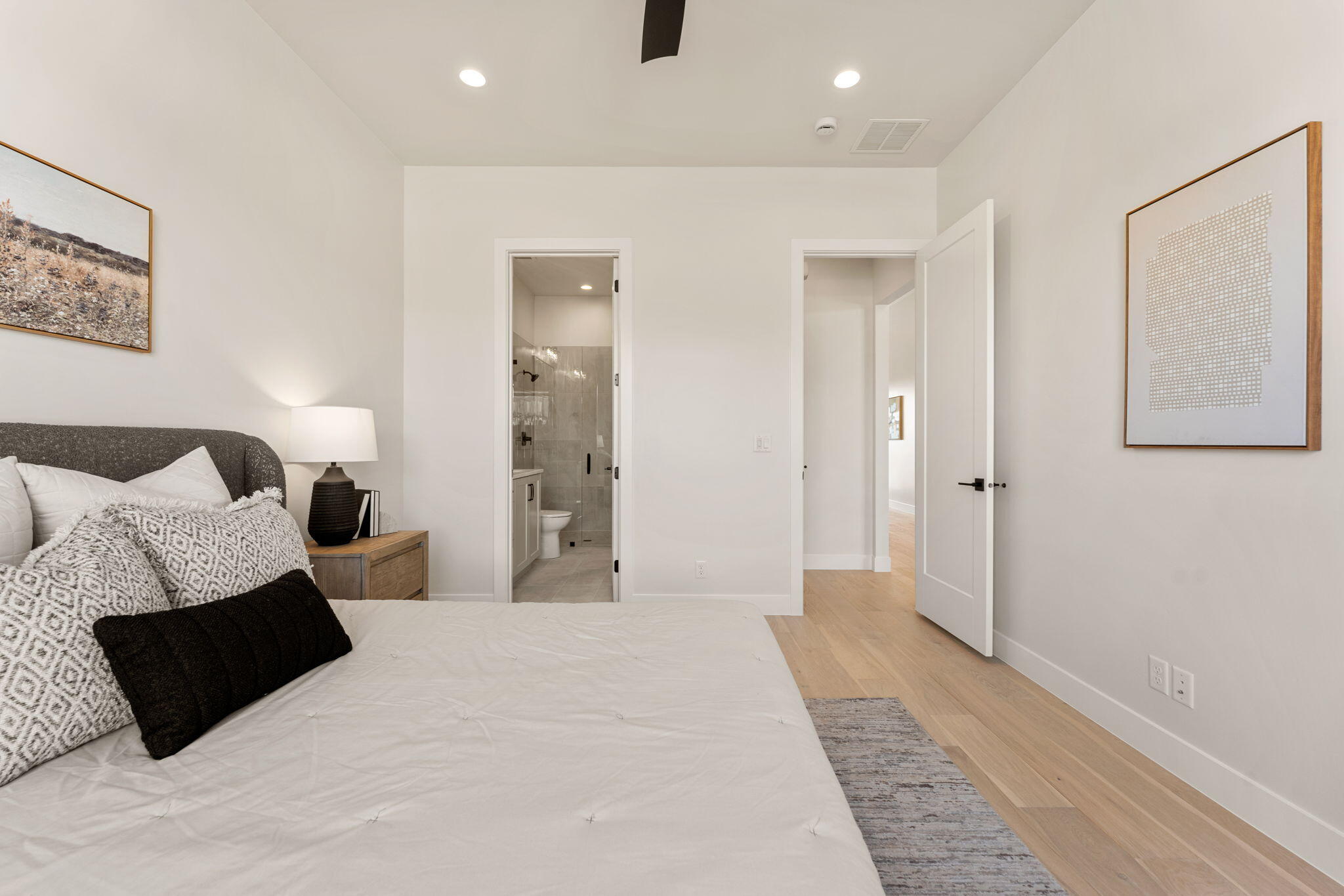 BLACK STONE - Residential