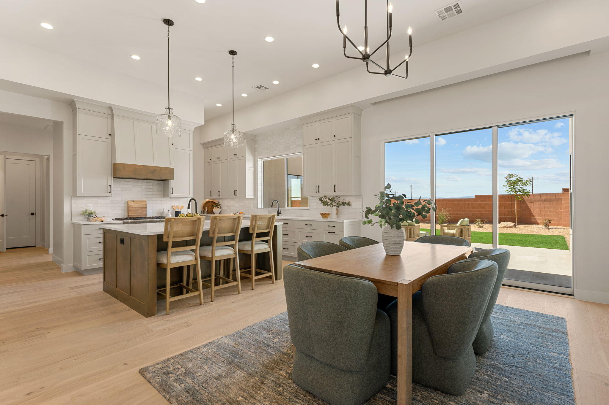 BLACK STONE - Residential