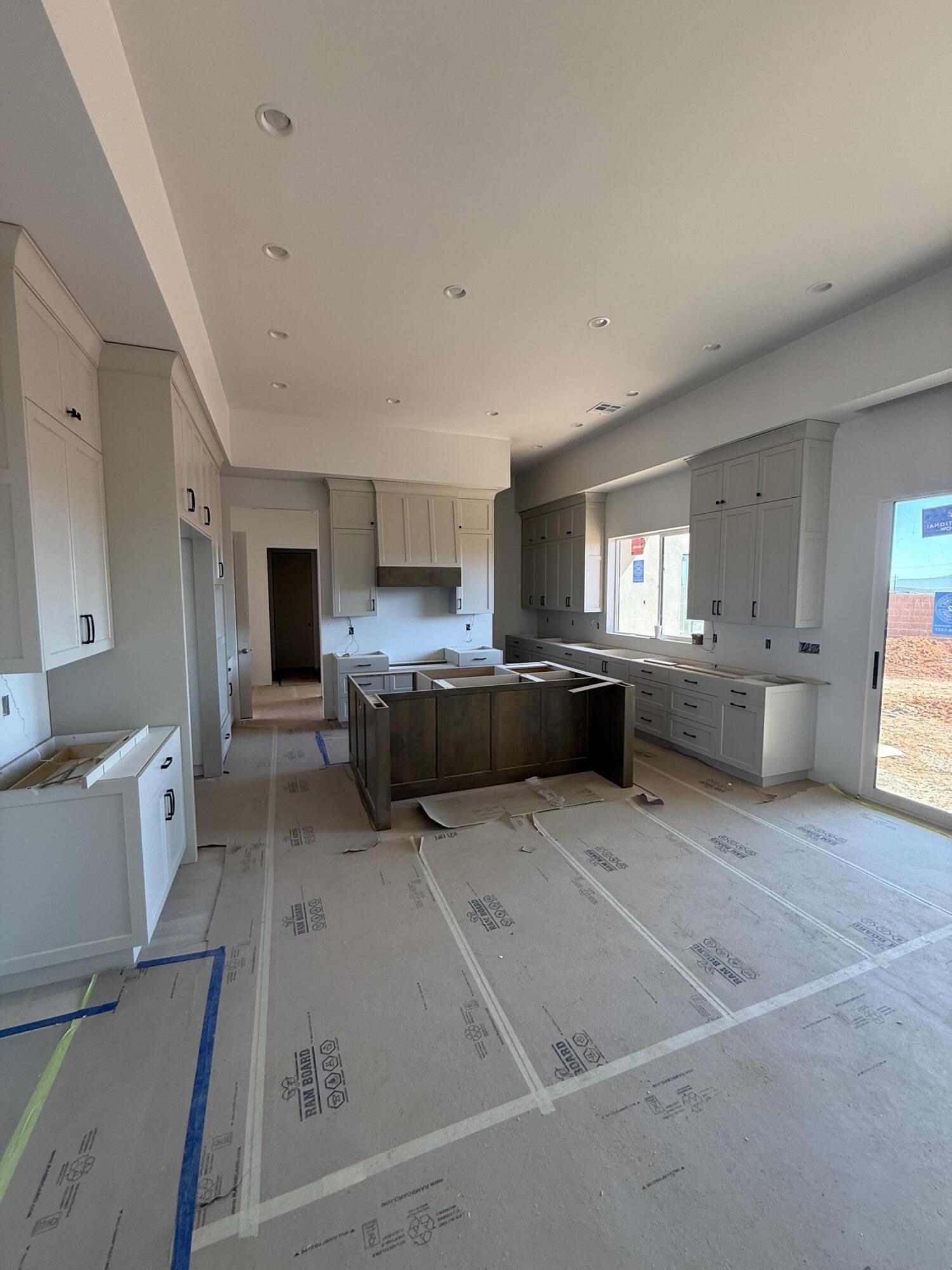 BLACK STONE - Residential