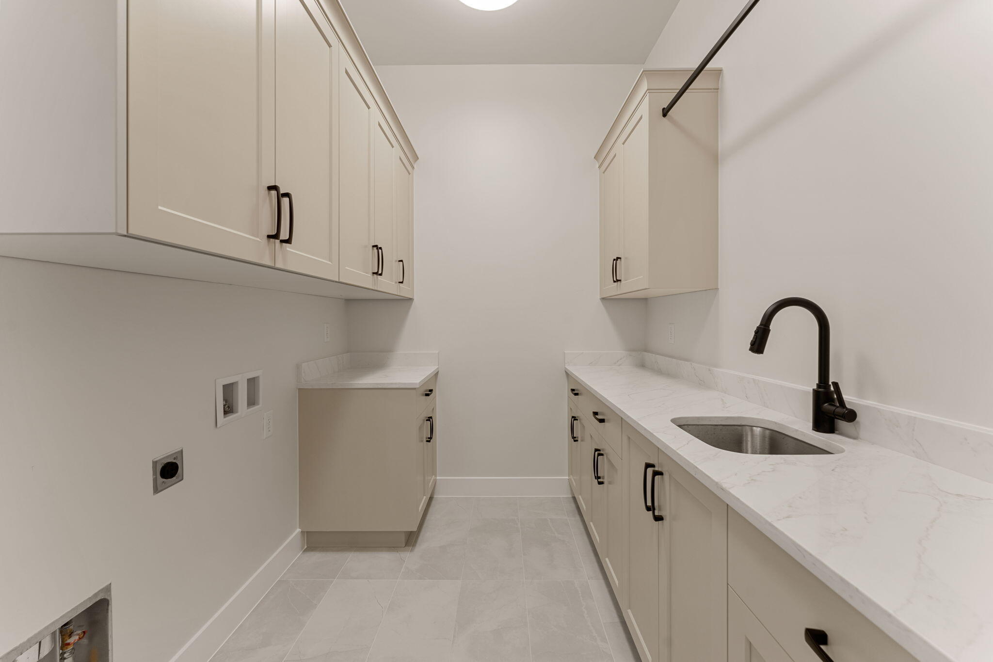 BLACK STONE - Residential