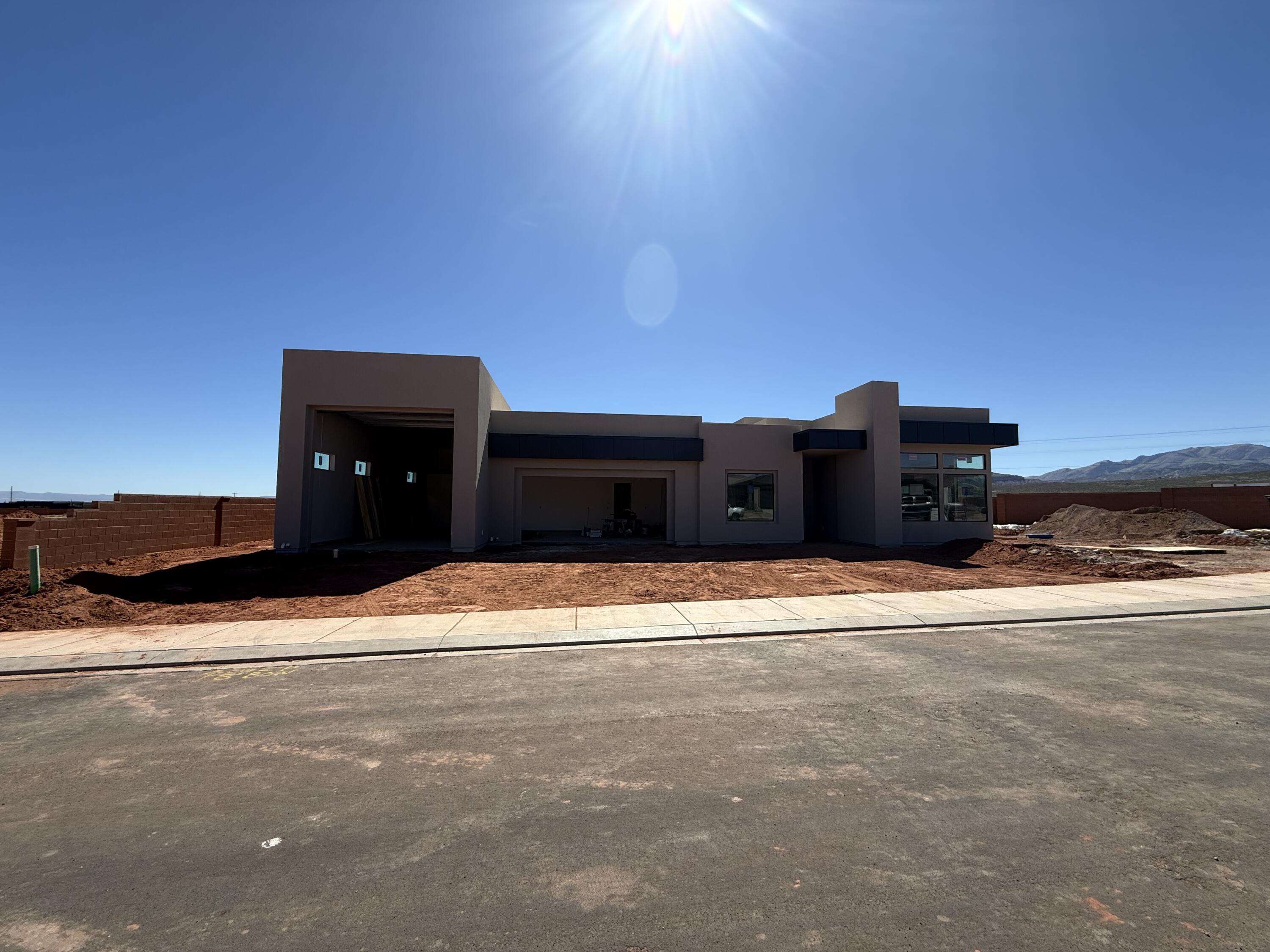 BLACK STONE - Residential